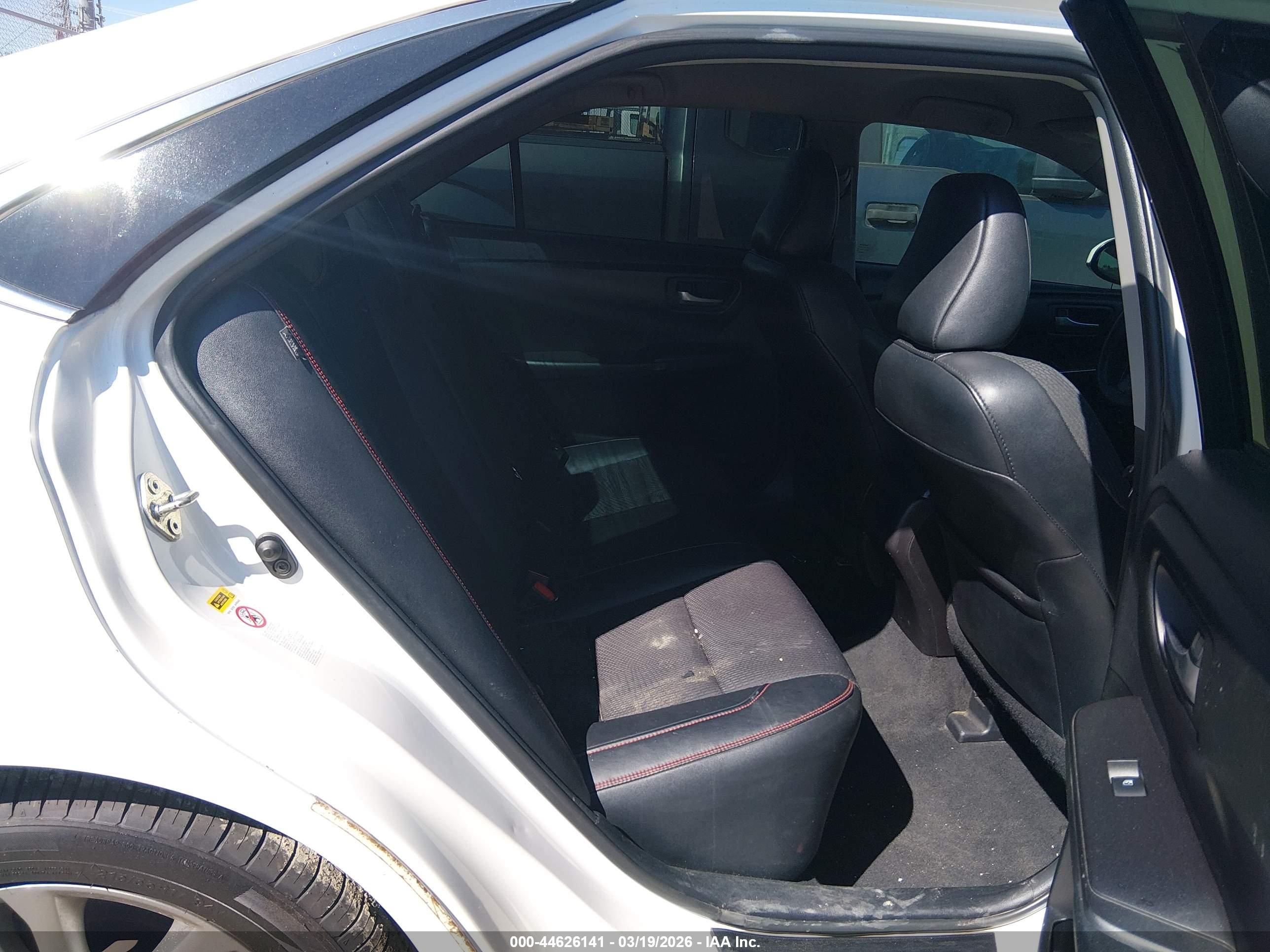 TOYOTA CAMRY image 8