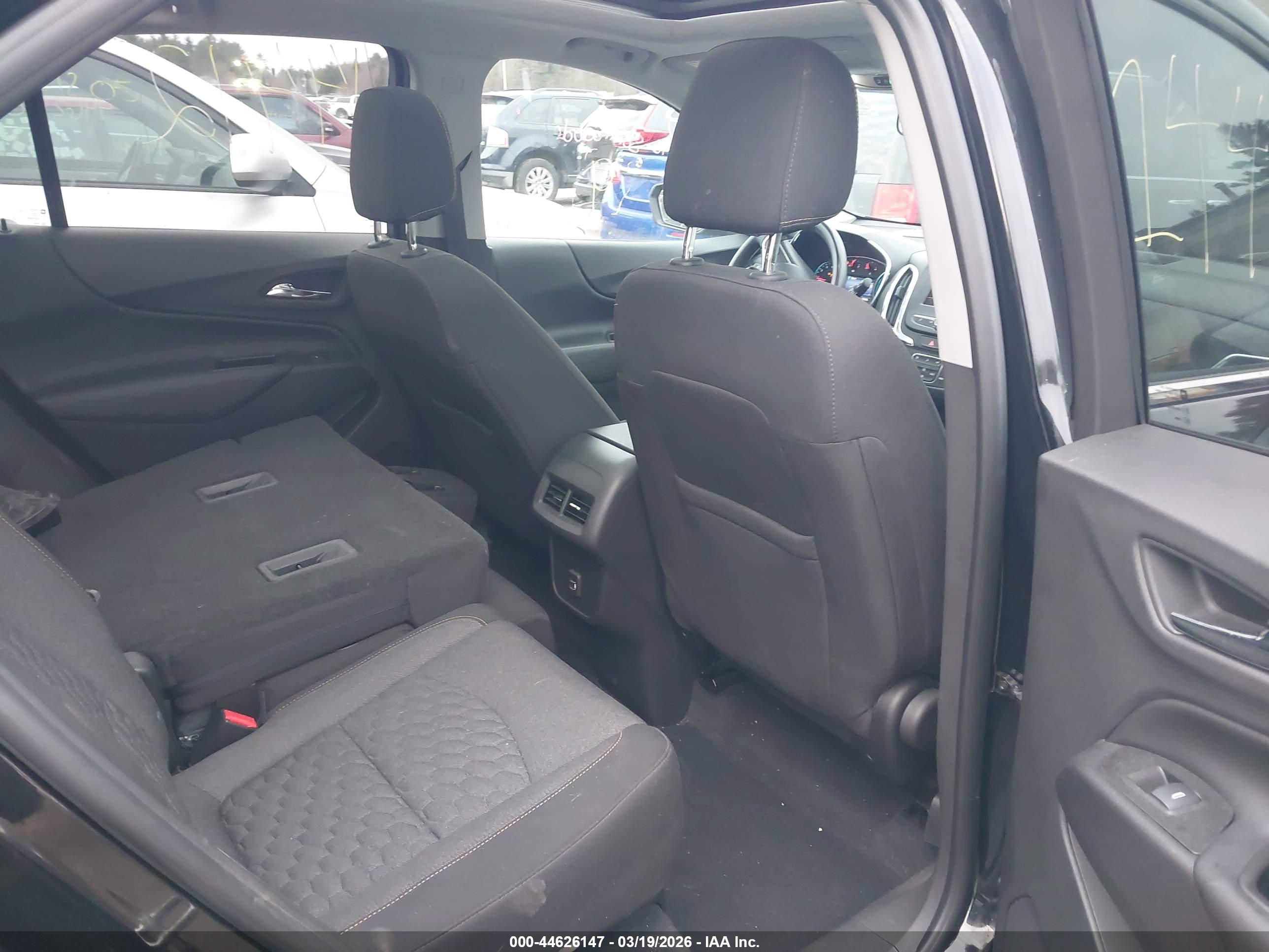 CHEVROLET EQUINOX image 8
