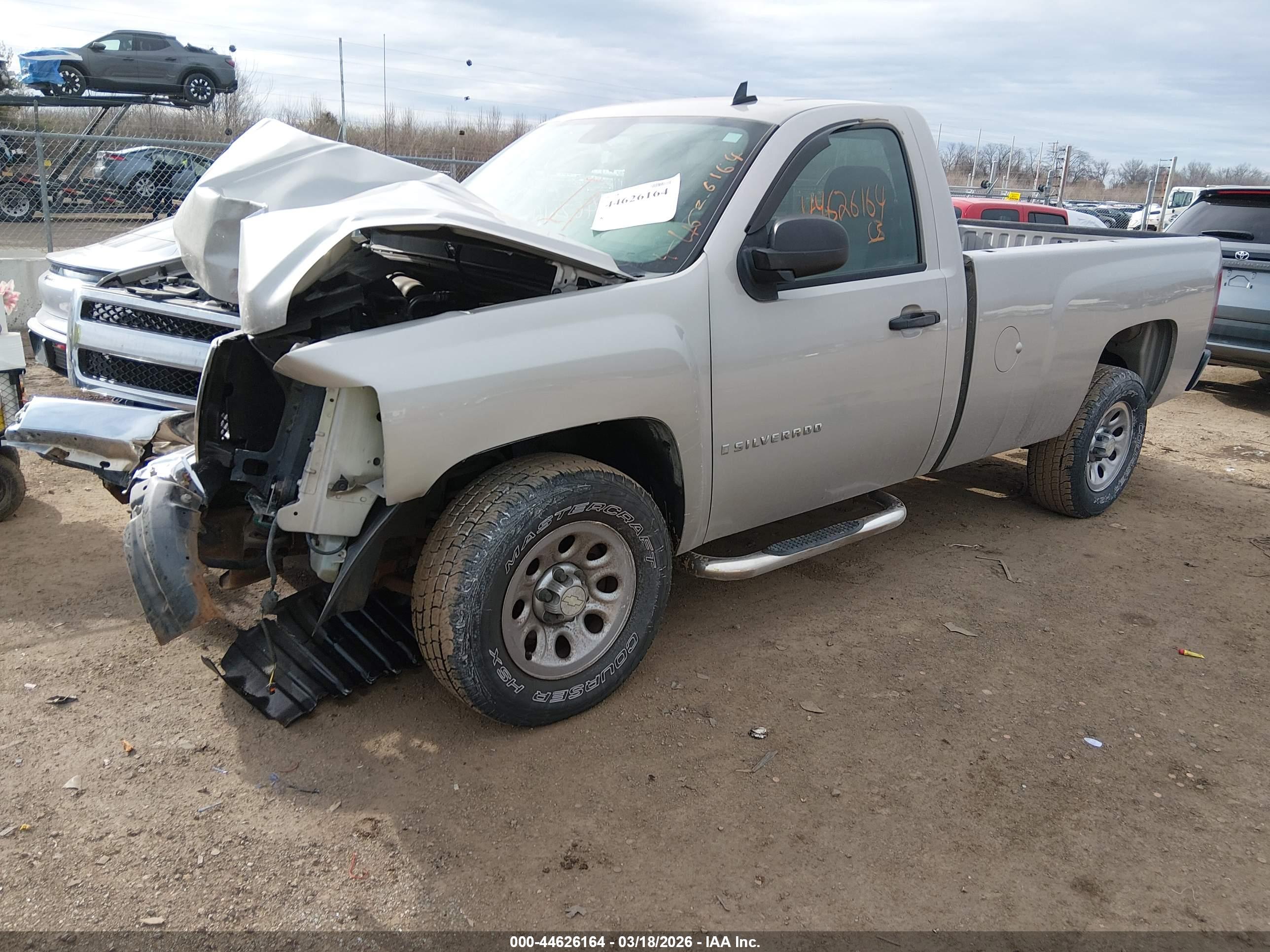 CHEVROLET SILVERADO image 2