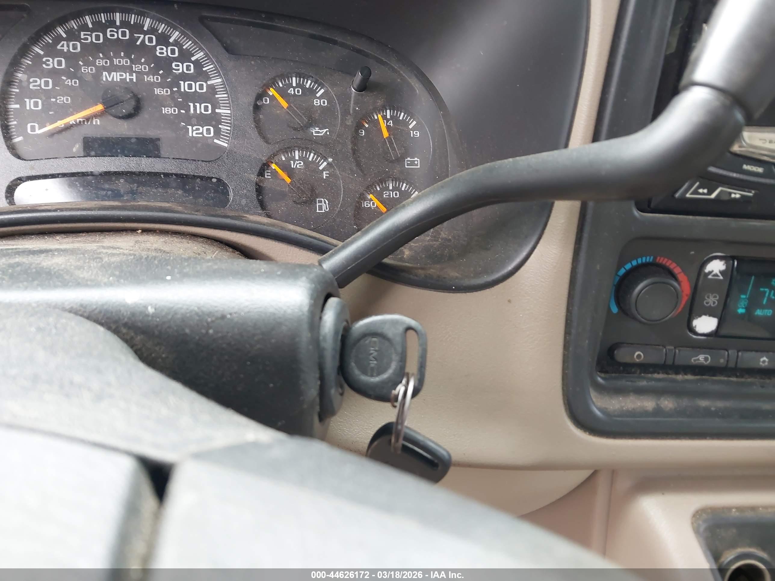 GMC YUKON image 11
