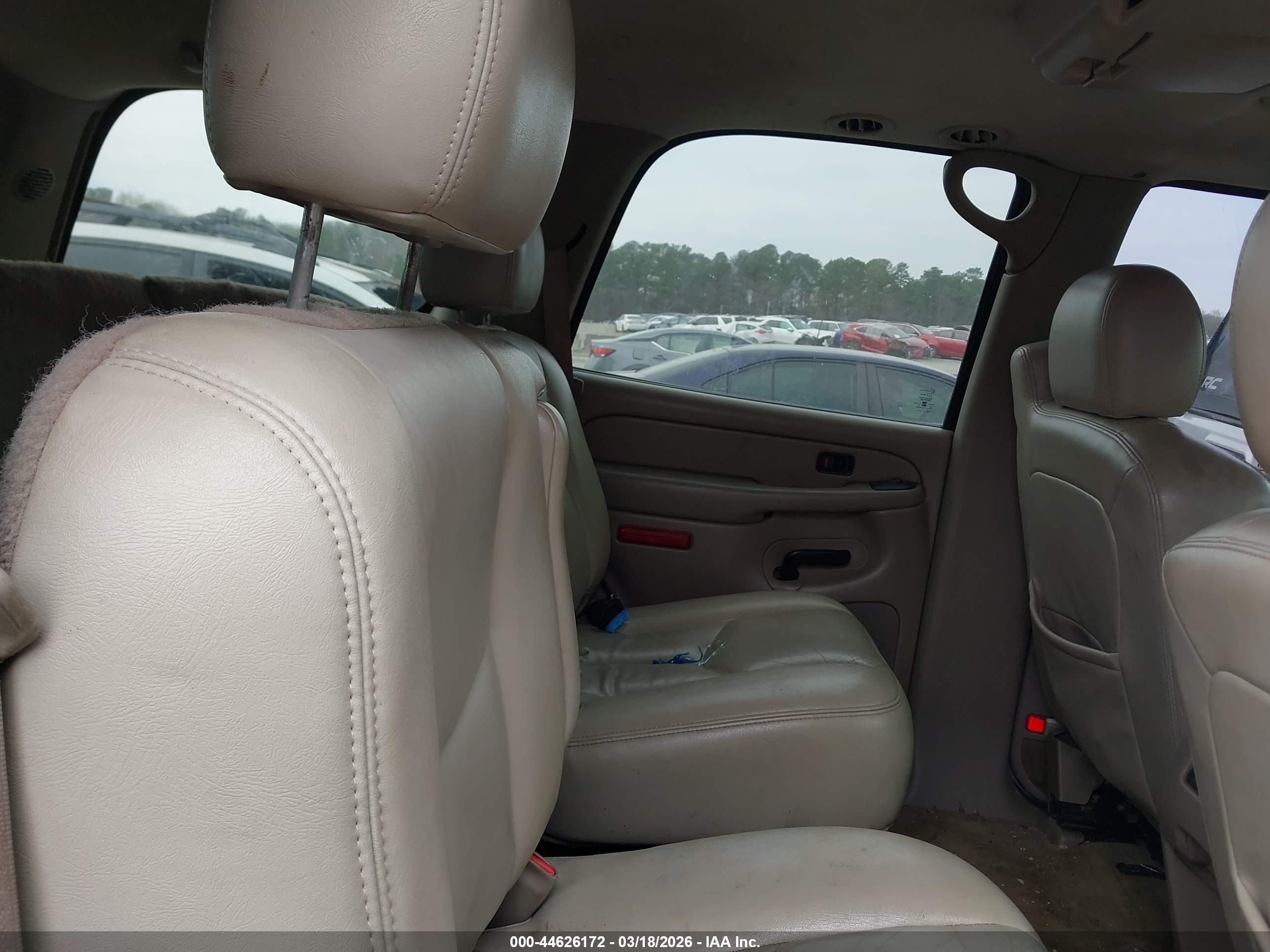GMC YUKON image 8