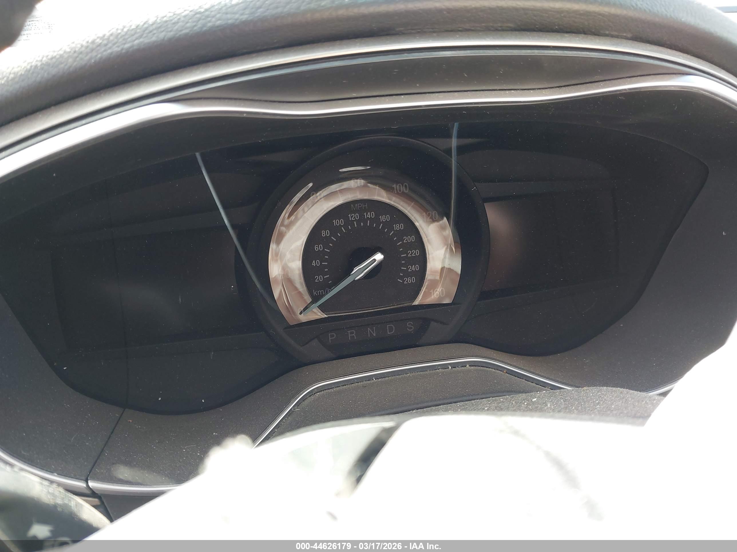 FORD FUSION image 7
