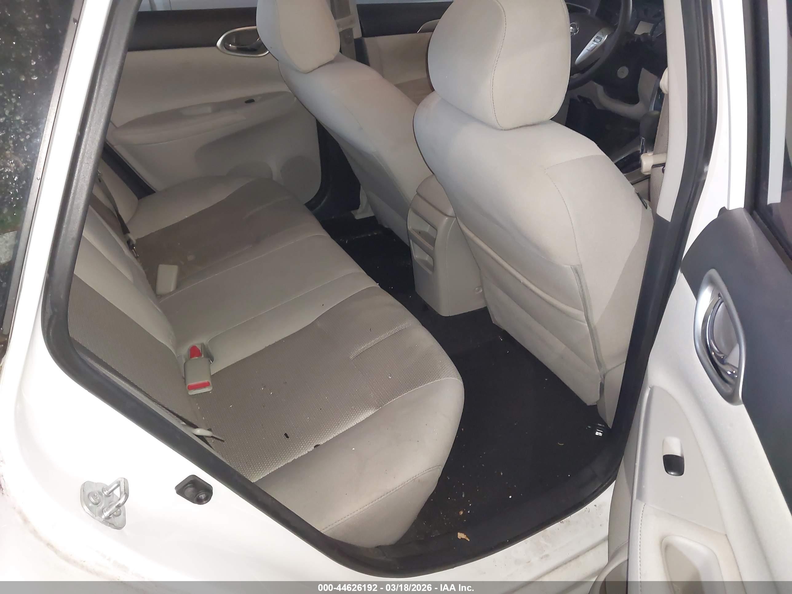 NISSAN SENTRA image 8