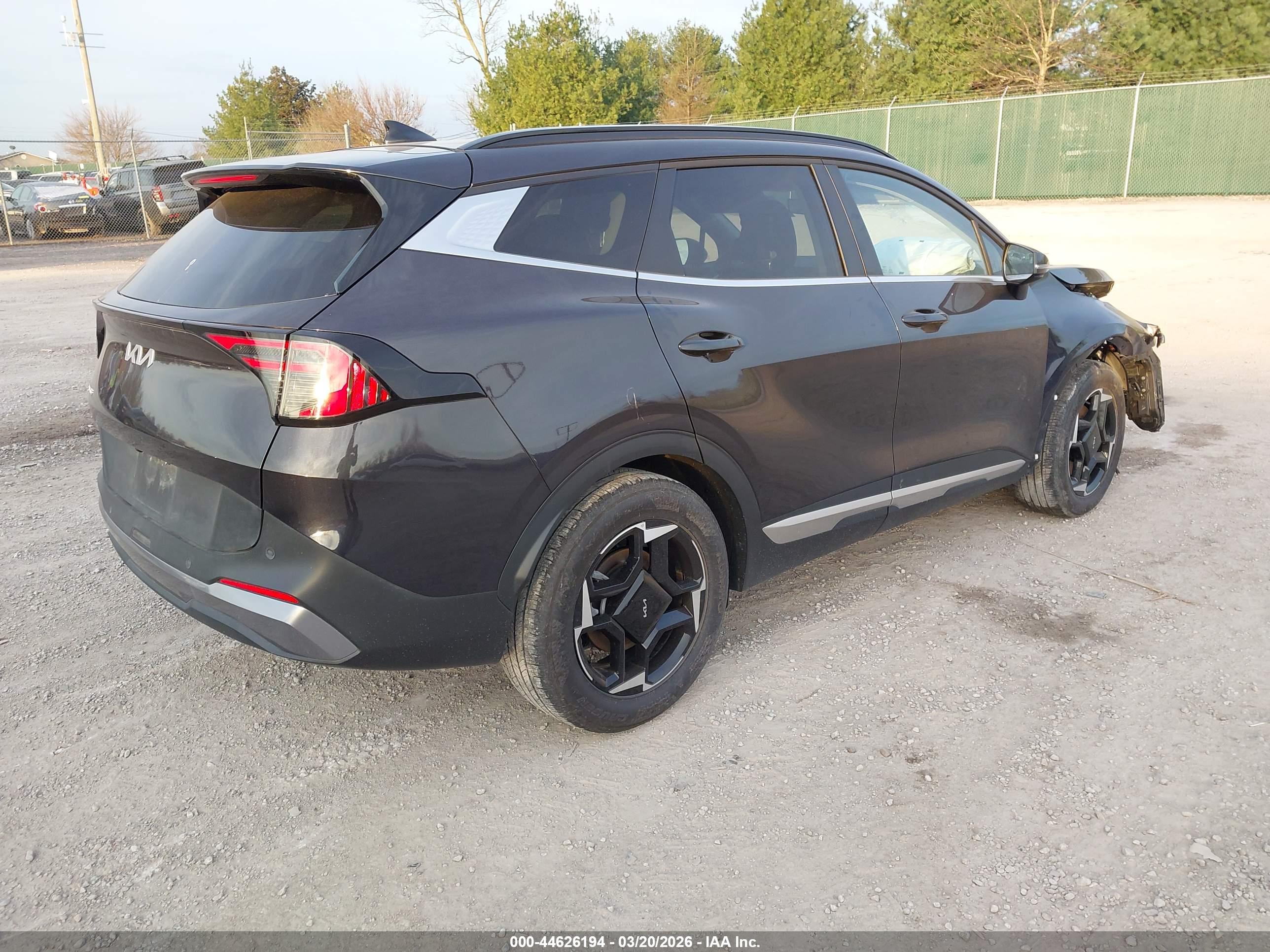 KIA SPORTAGE image 4
