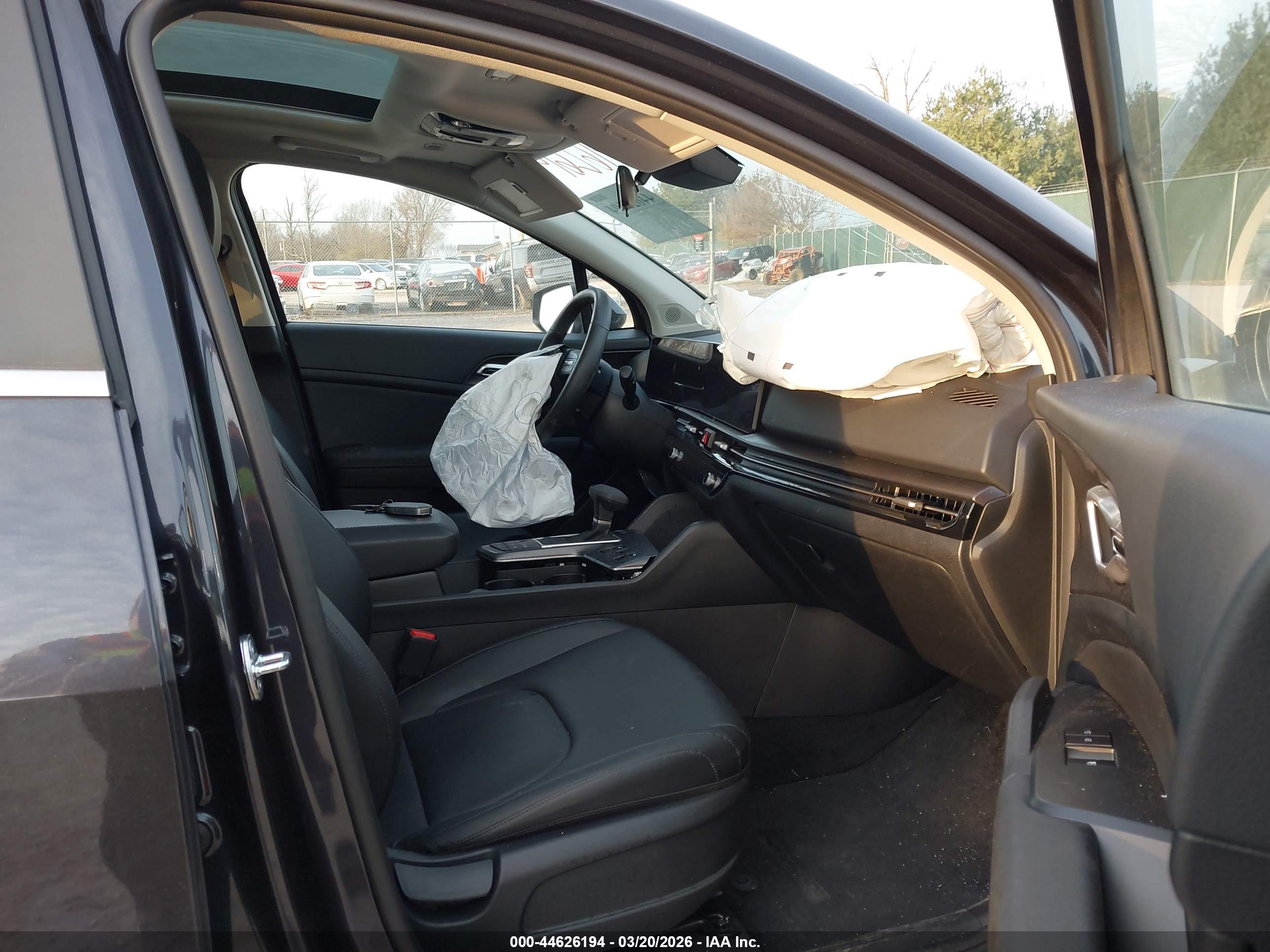 KIA SPORTAGE image 5