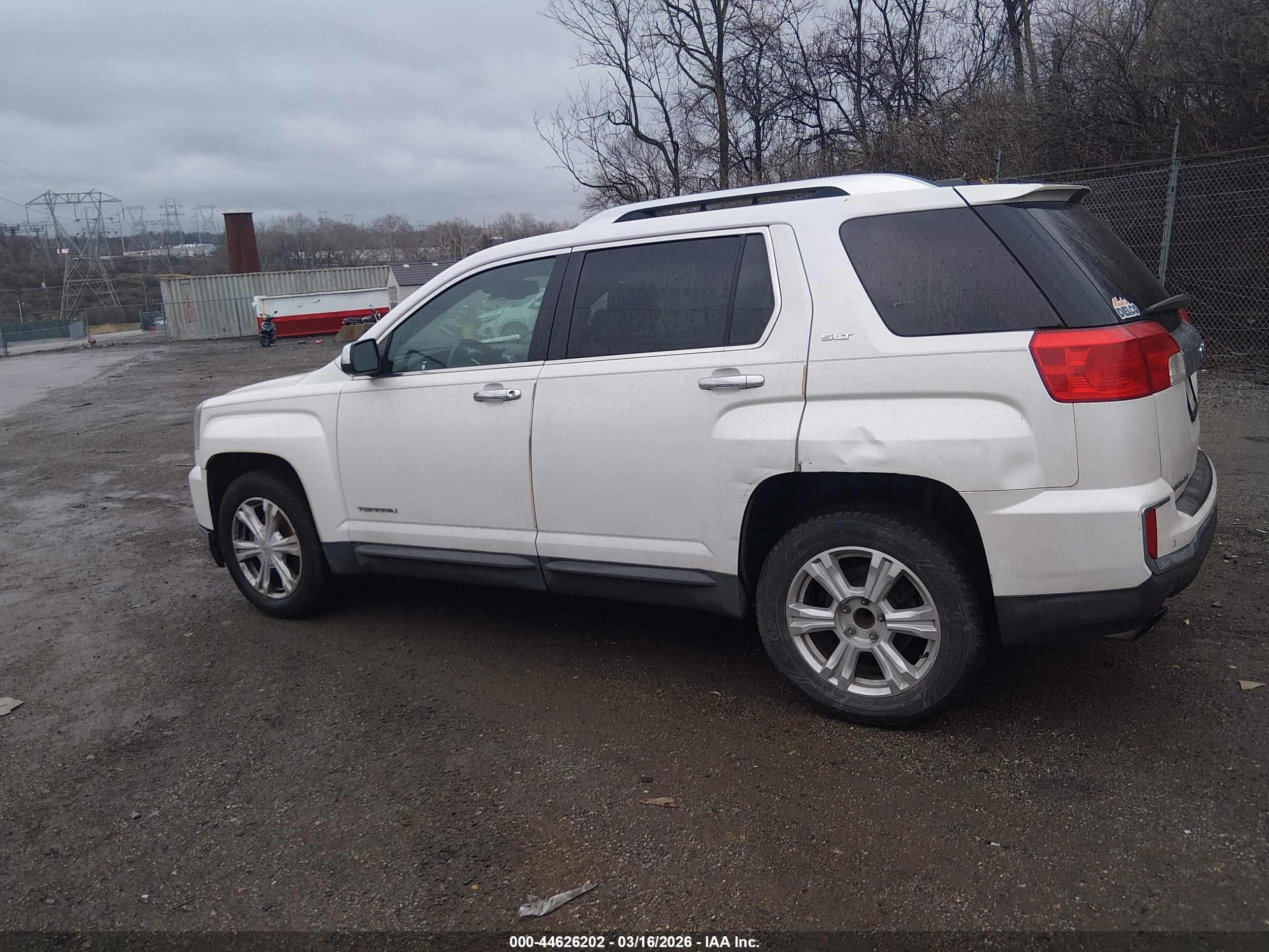 GMC TERRAIN image 3
