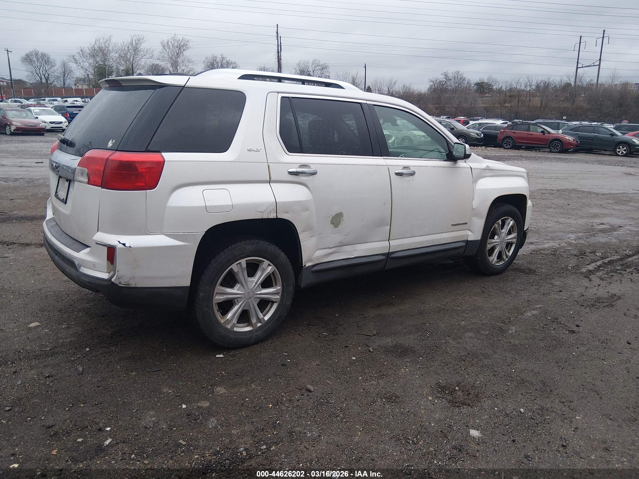 GMC TERRAIN image 4