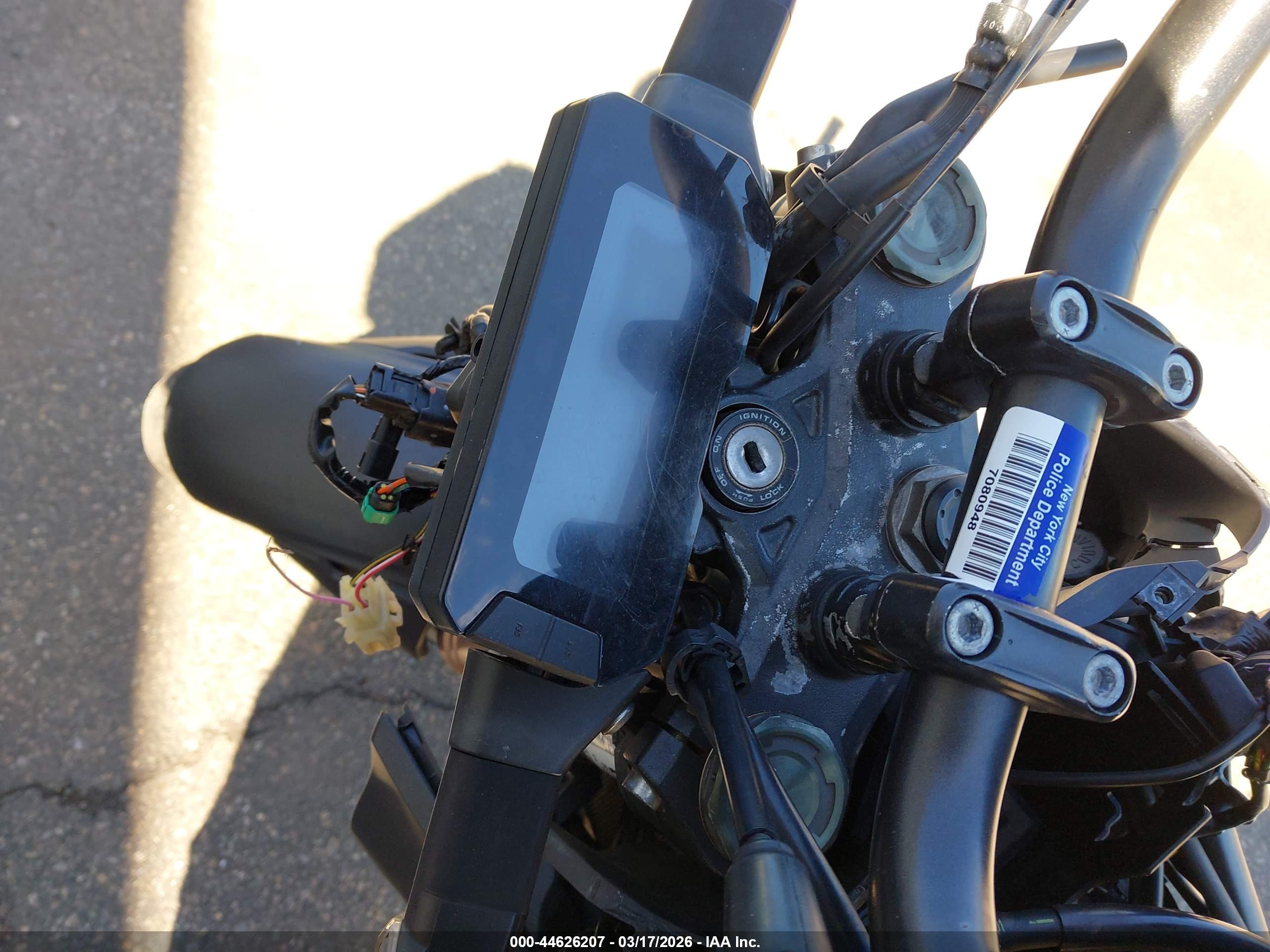 HONDA CBF300 image 7