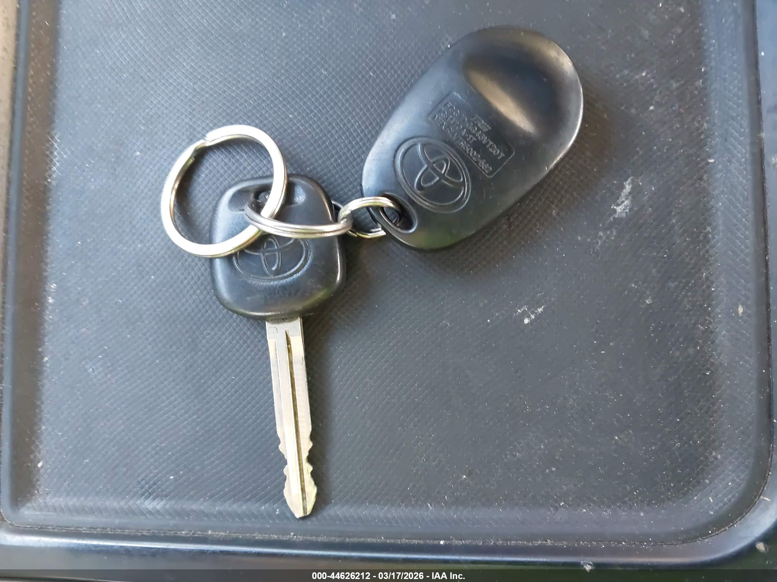 TOYOTA SIENNA image 11