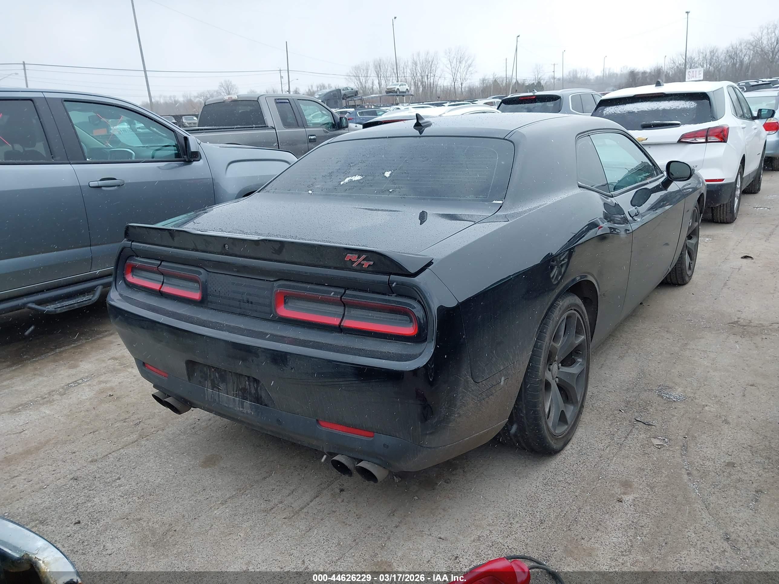DODGE CHALLENGER image 4