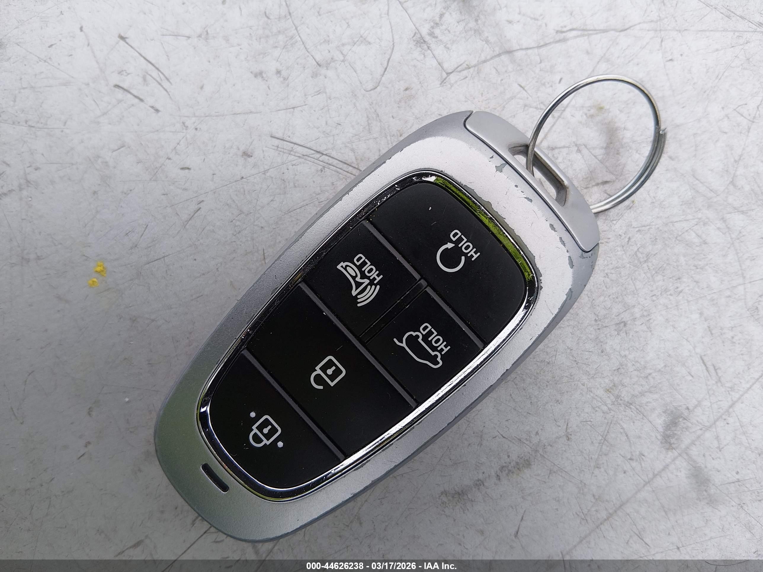 HYUNDAI SANTA image 11