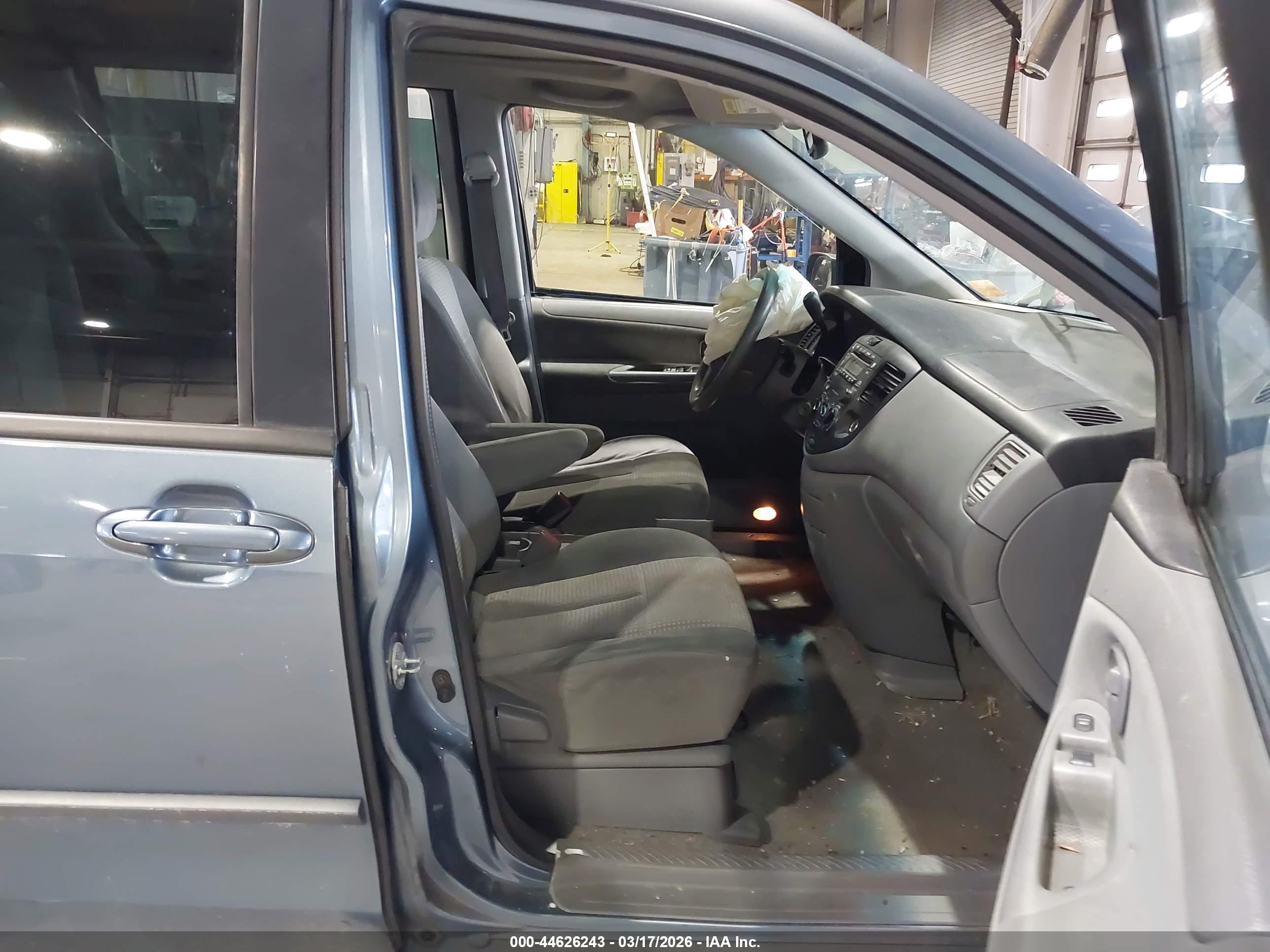 MAZDA MPV image 5