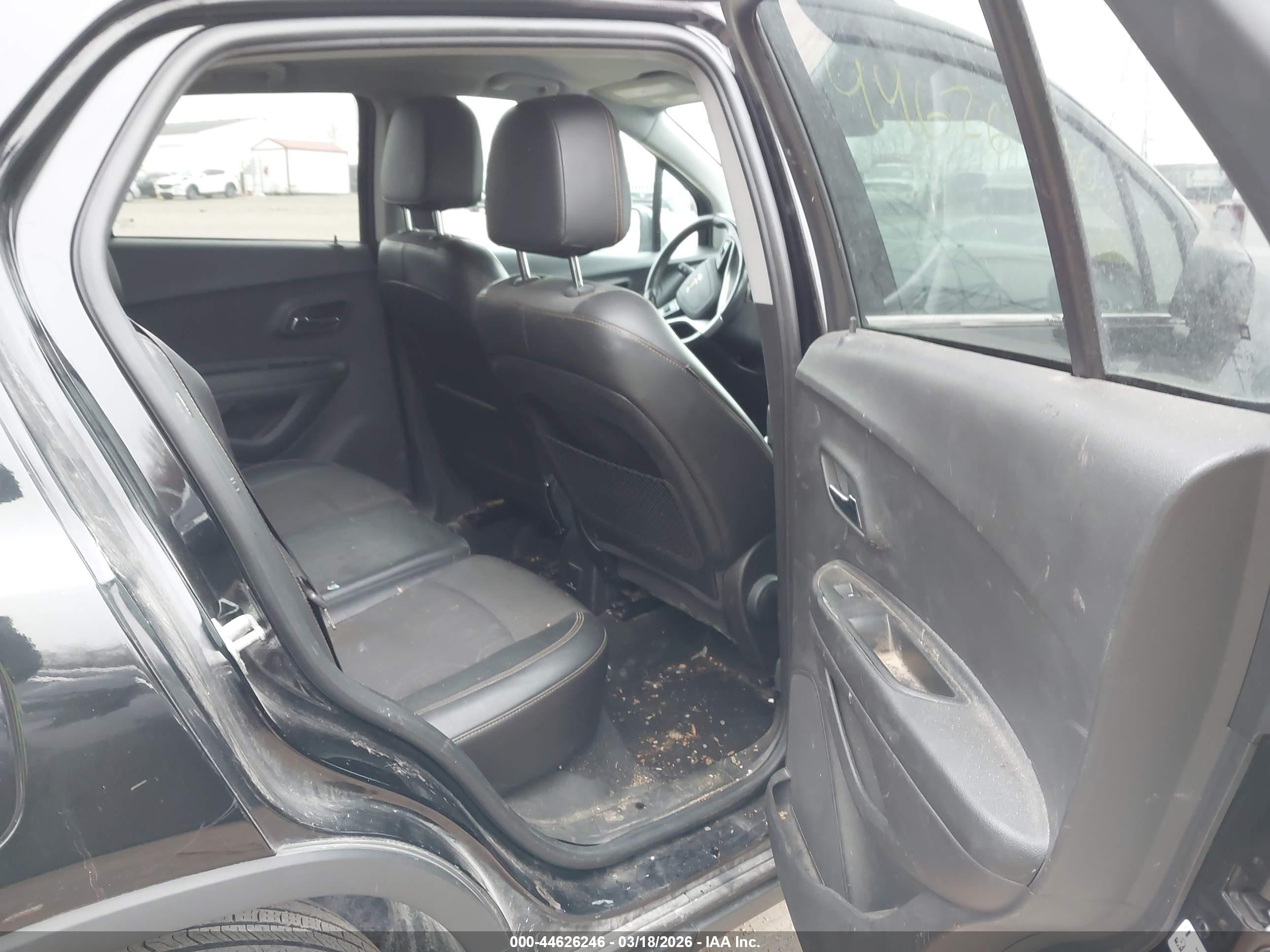 CHEVROLET TRAX image 8