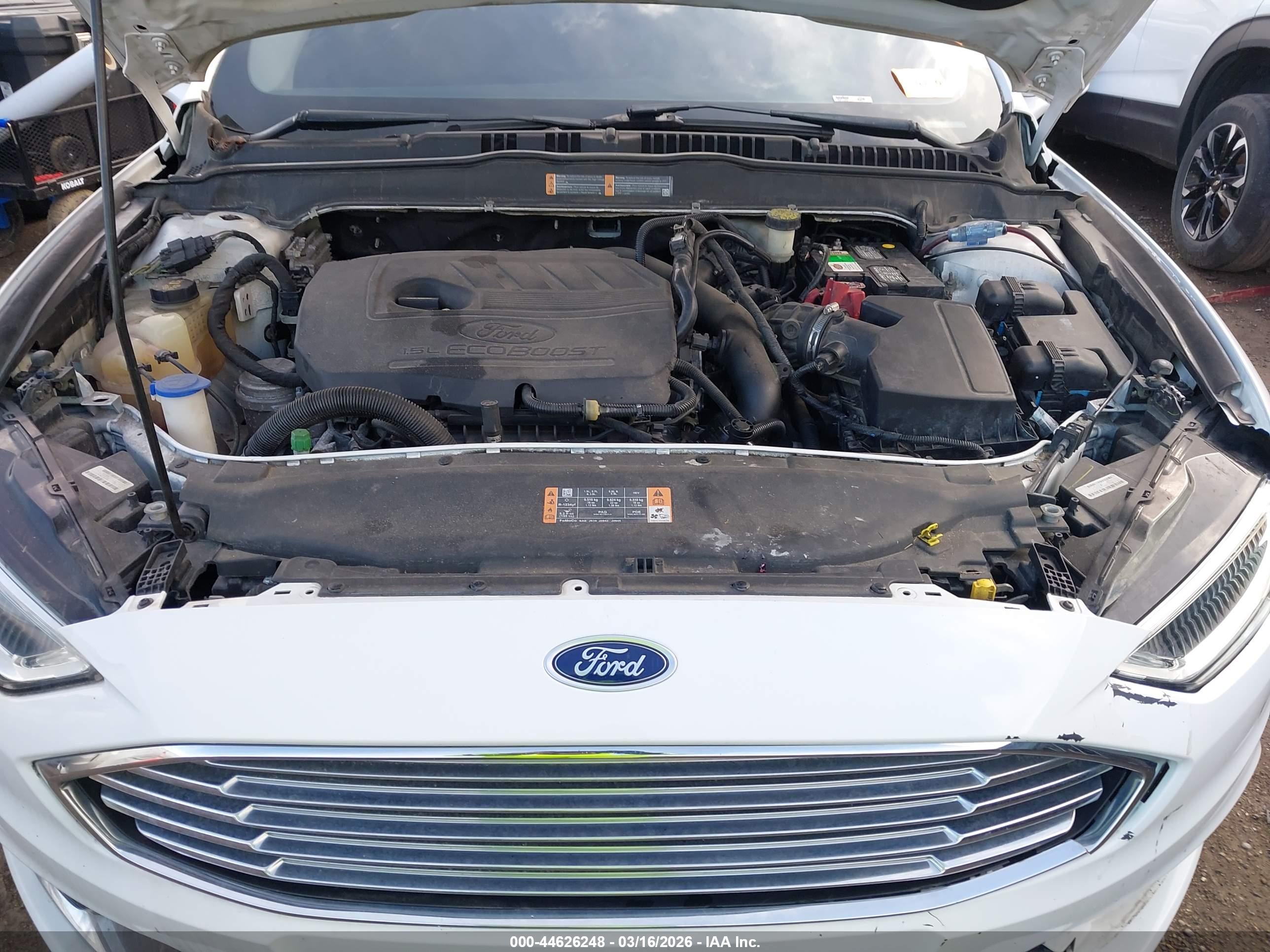 FORD FUSION image 10