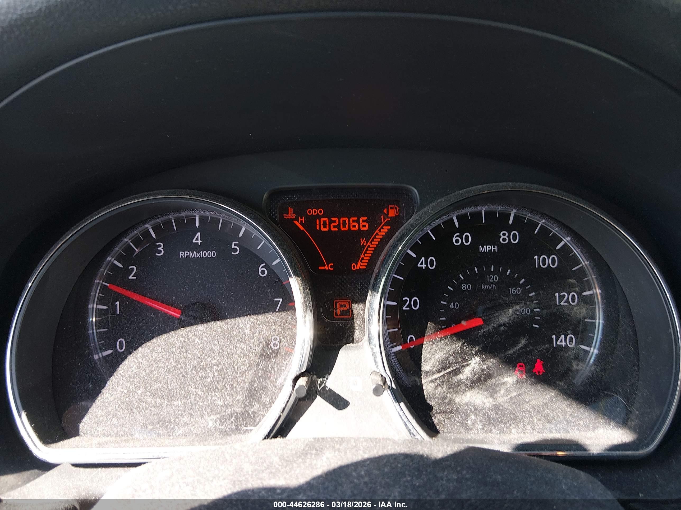 NISSAN VERSA image 7