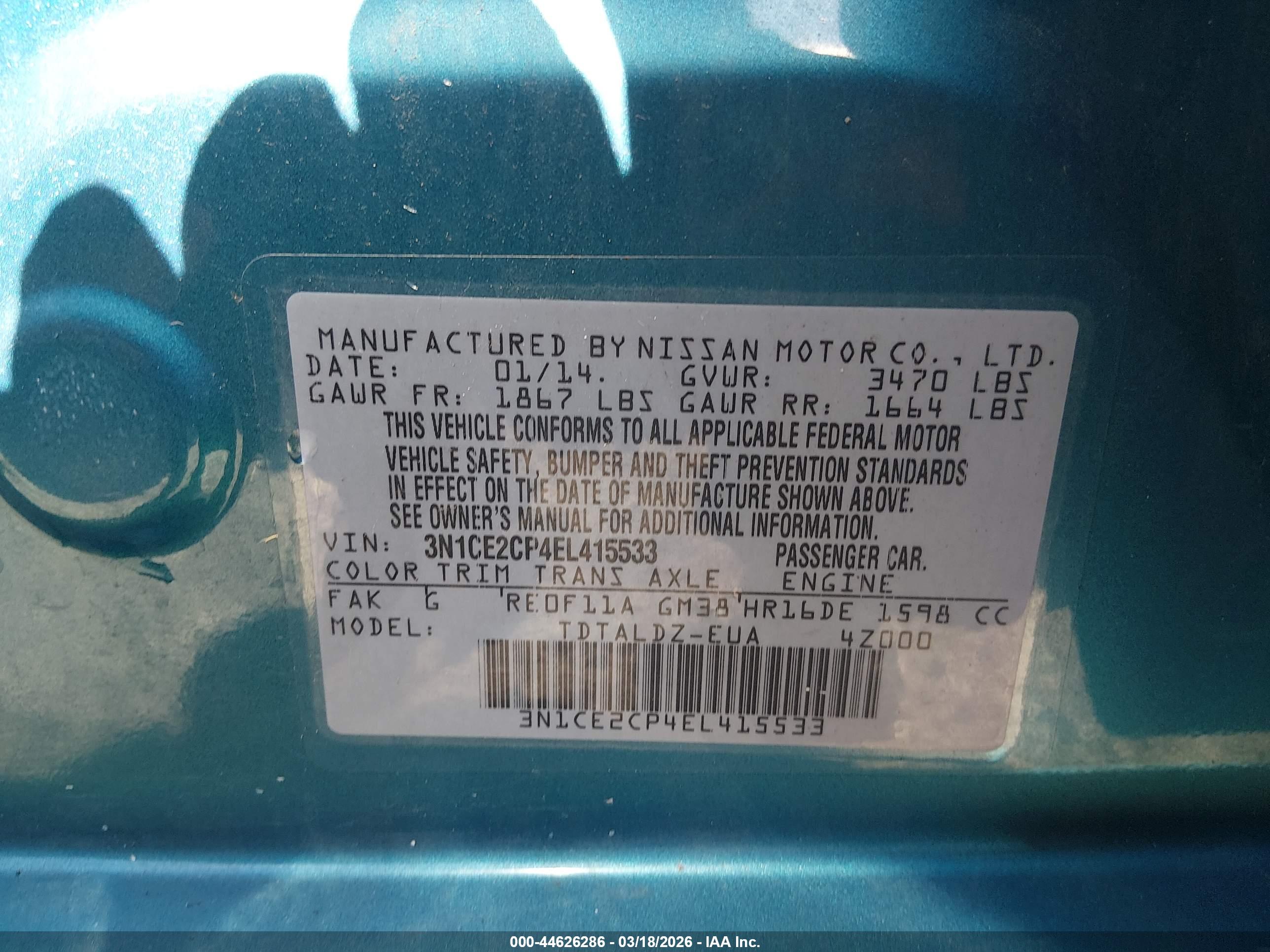NISSAN VERSA image 9