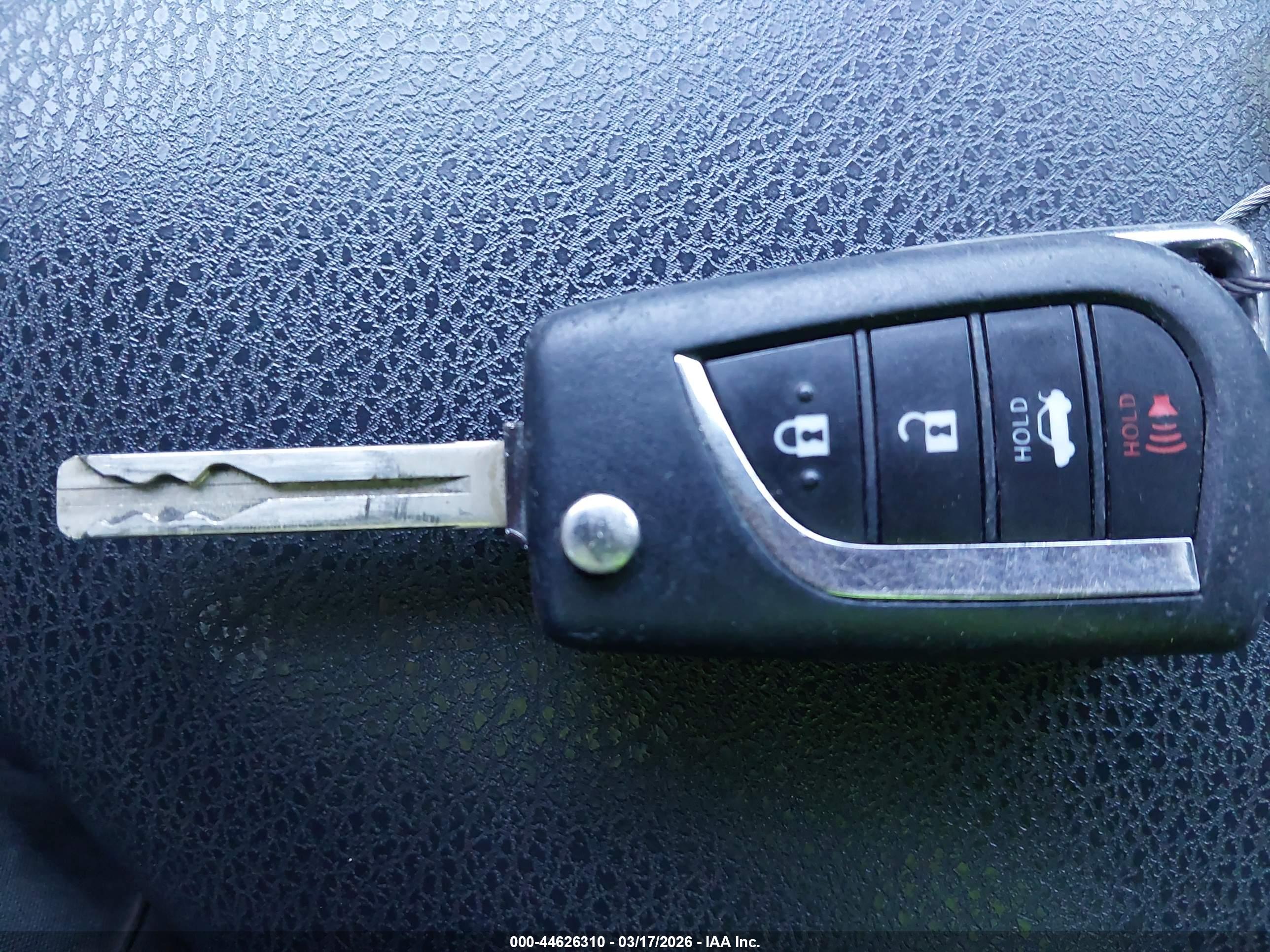 TOYOTA CAMRY image 11