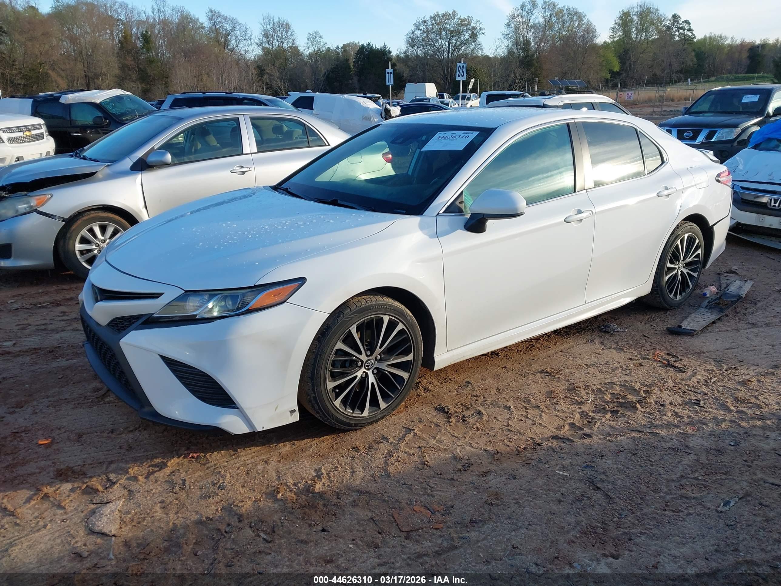 TOYOTA CAMRY image 2