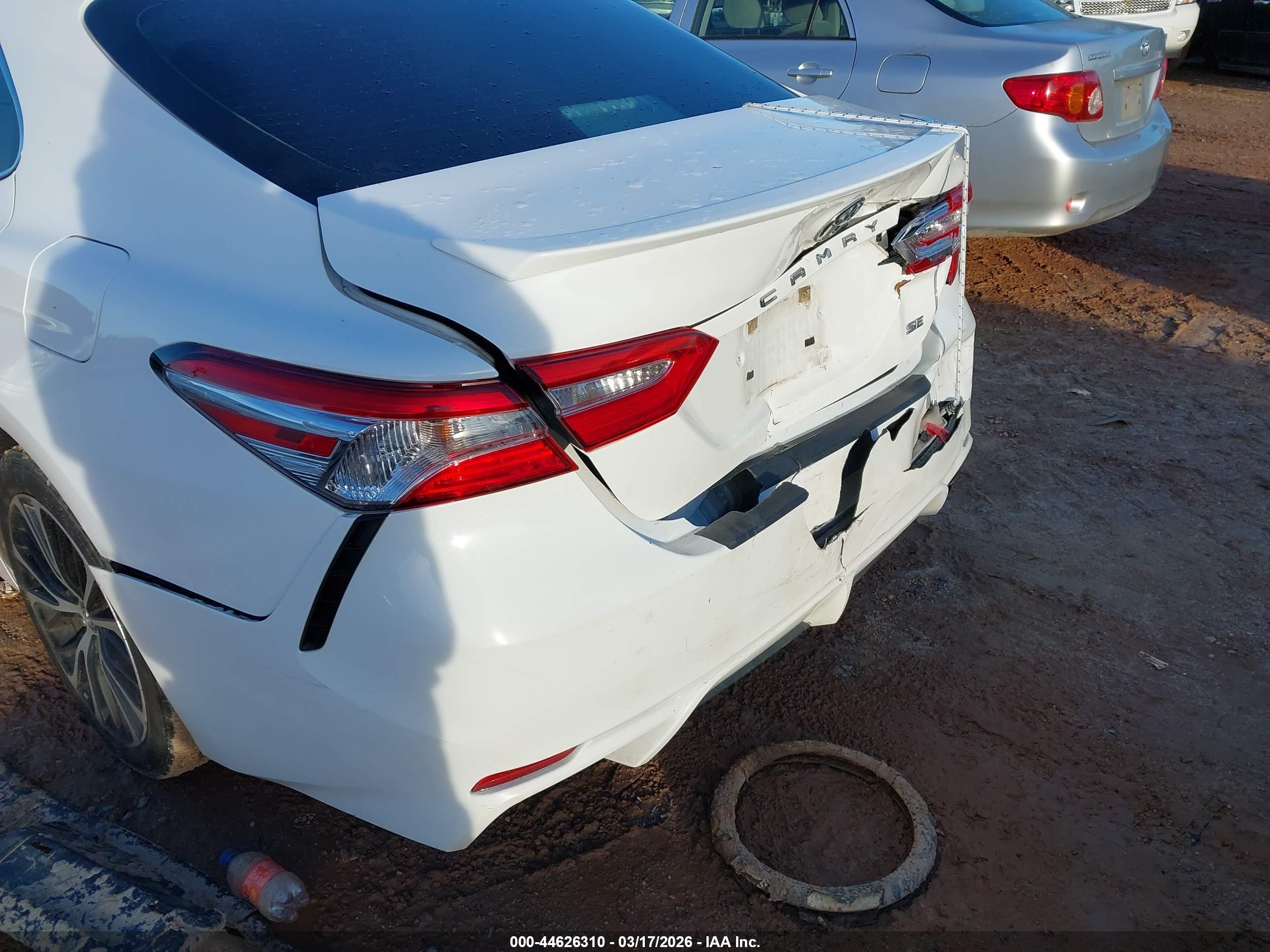 TOYOTA CAMRY image 6
