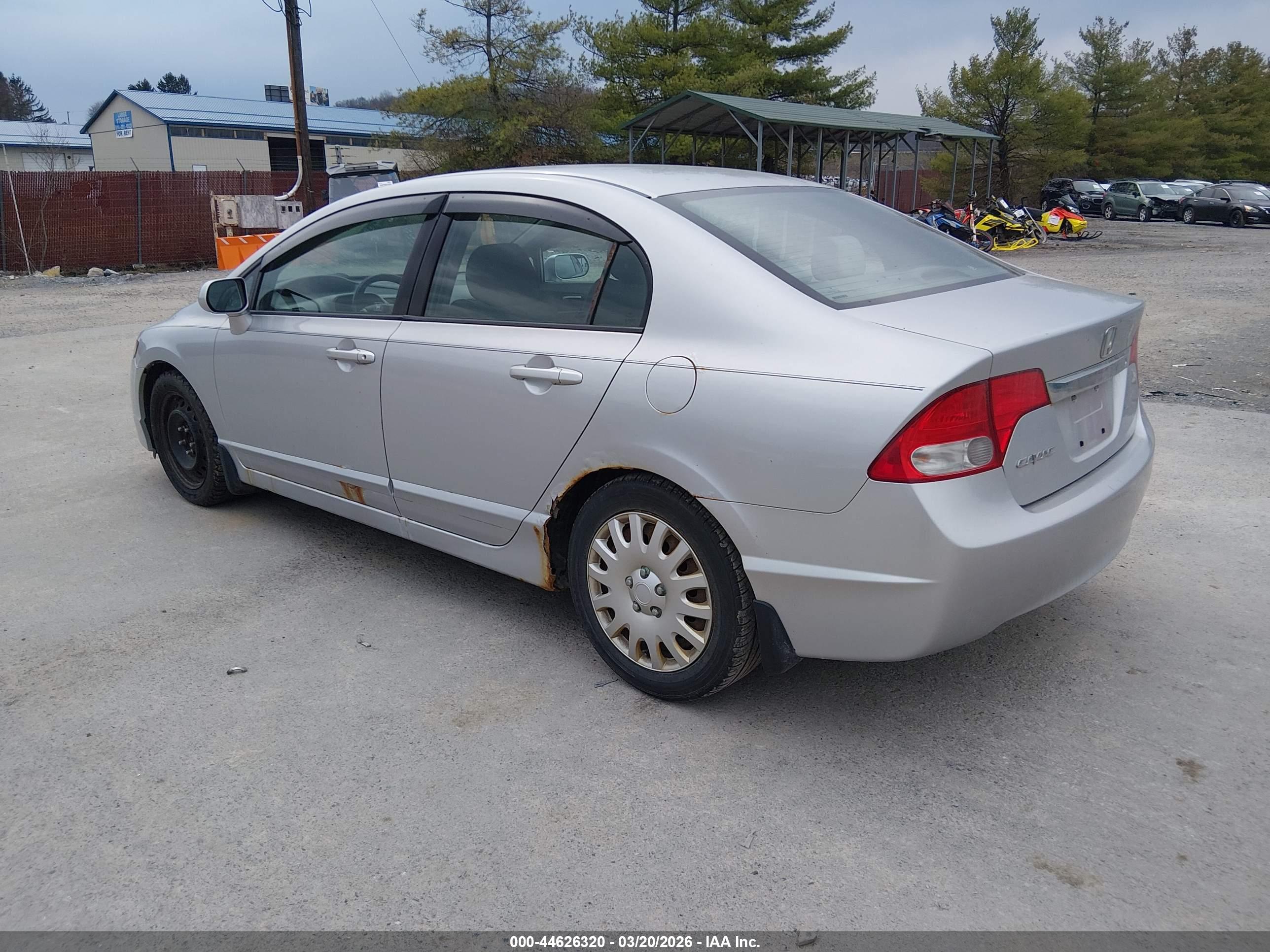 HONDA CIVIC image 3