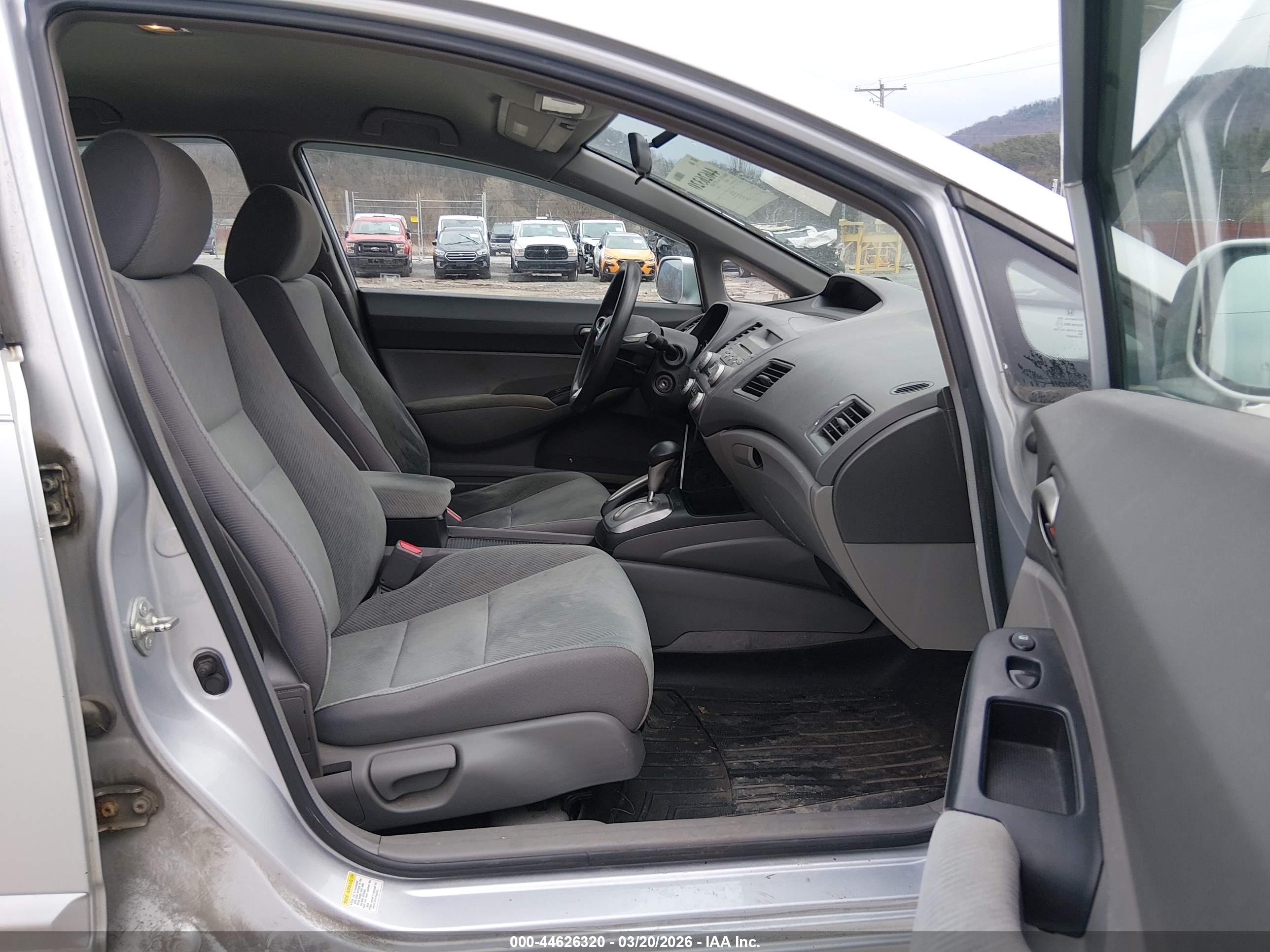 HONDA CIVIC image 5