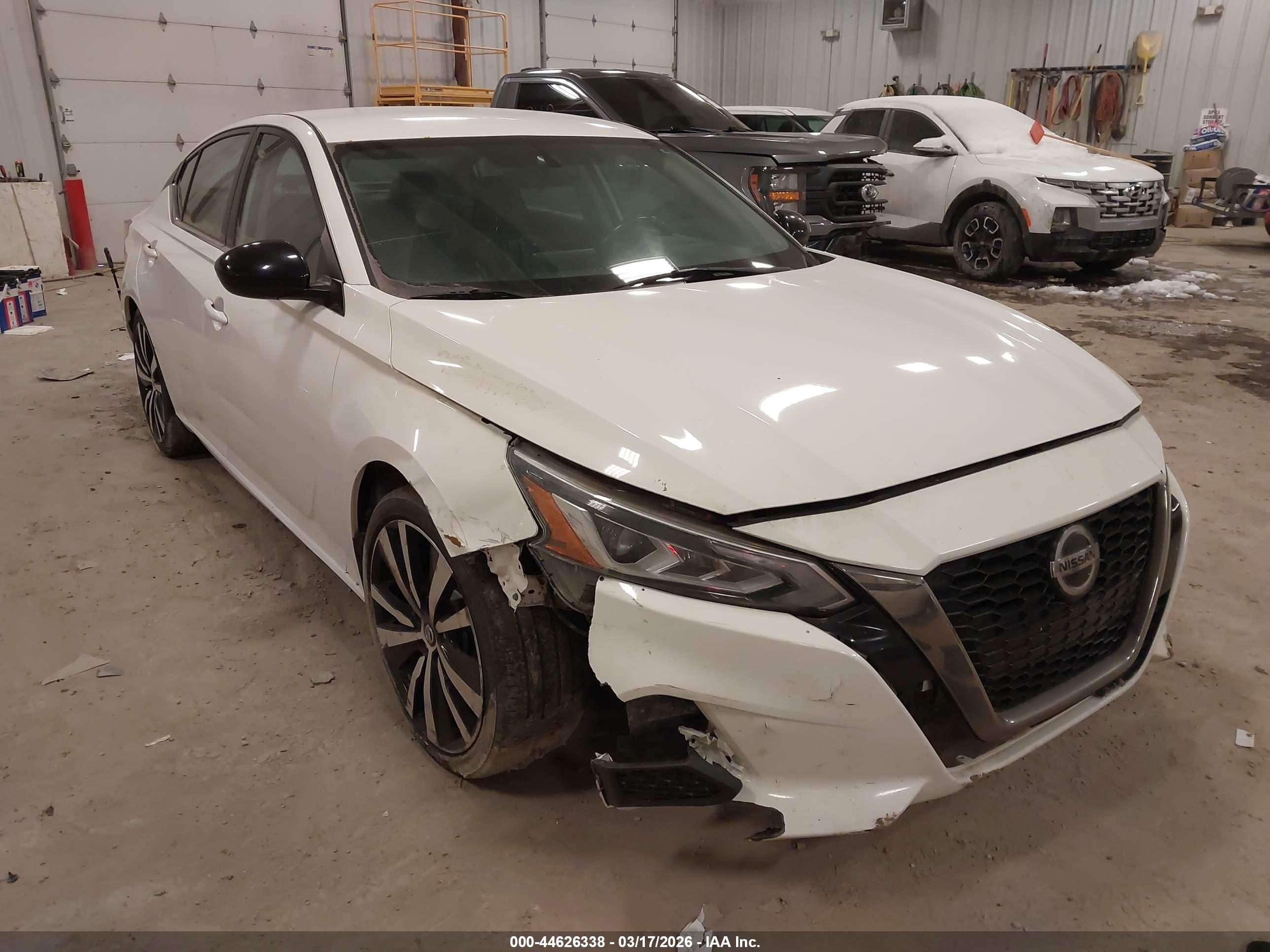 NISSAN ALTIMA image 6