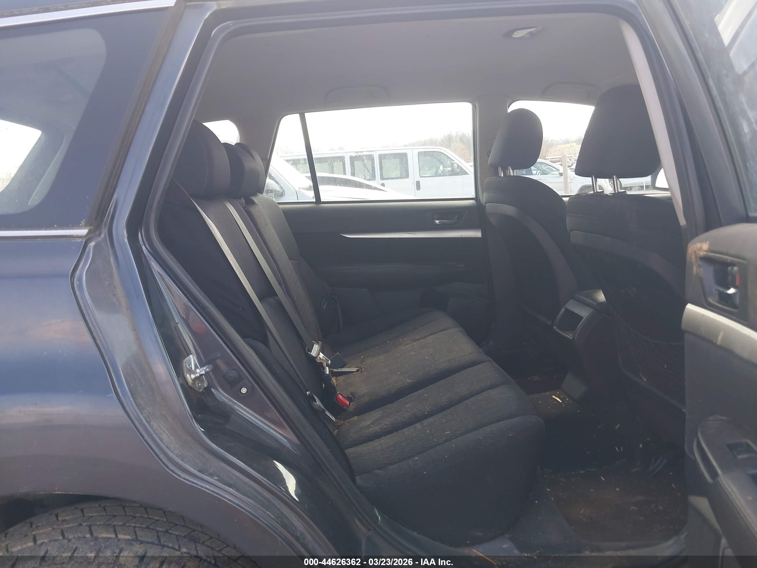SUBARU OUTBACK image 8