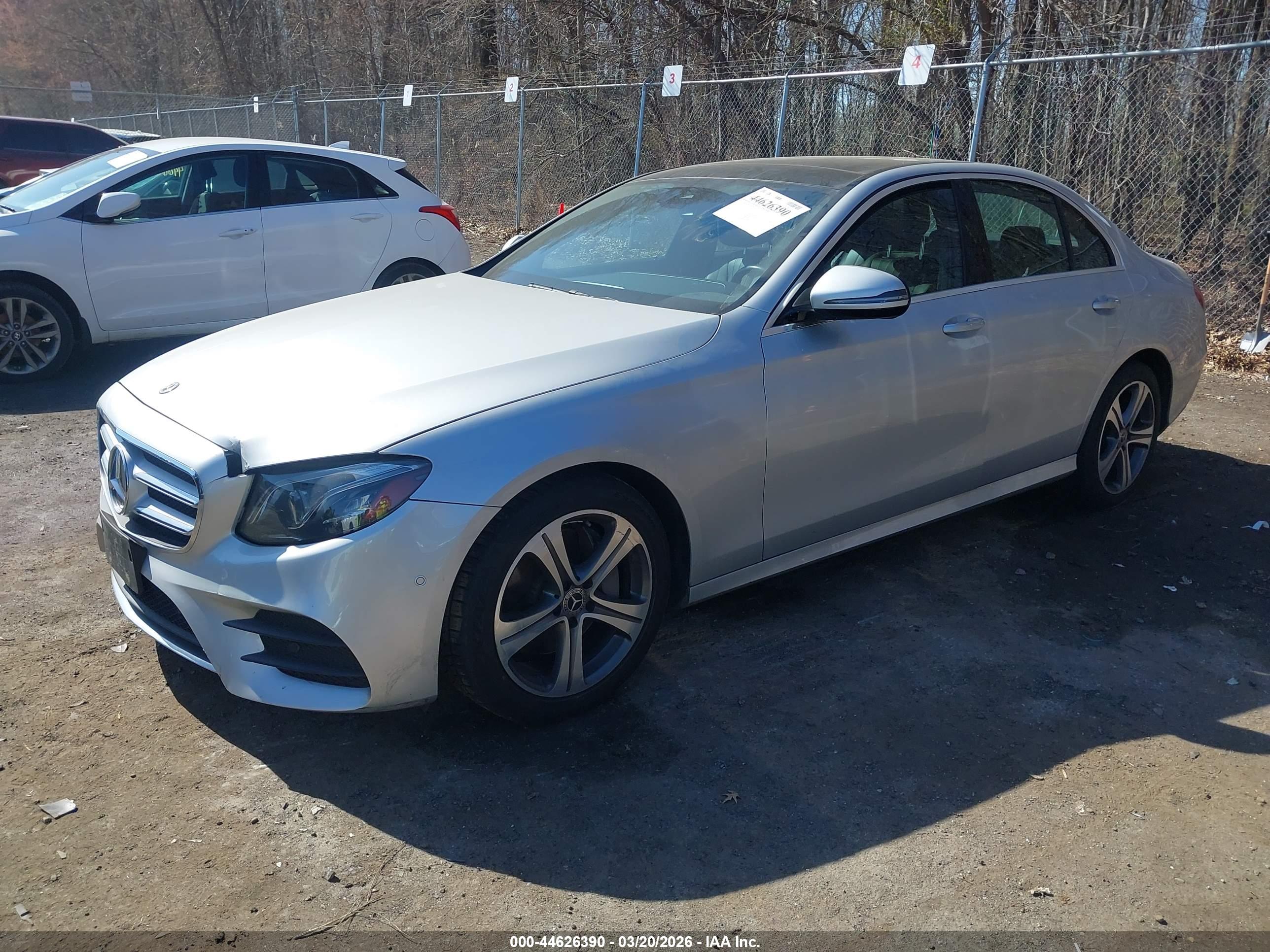 MERCEDES-BENZ E image 2