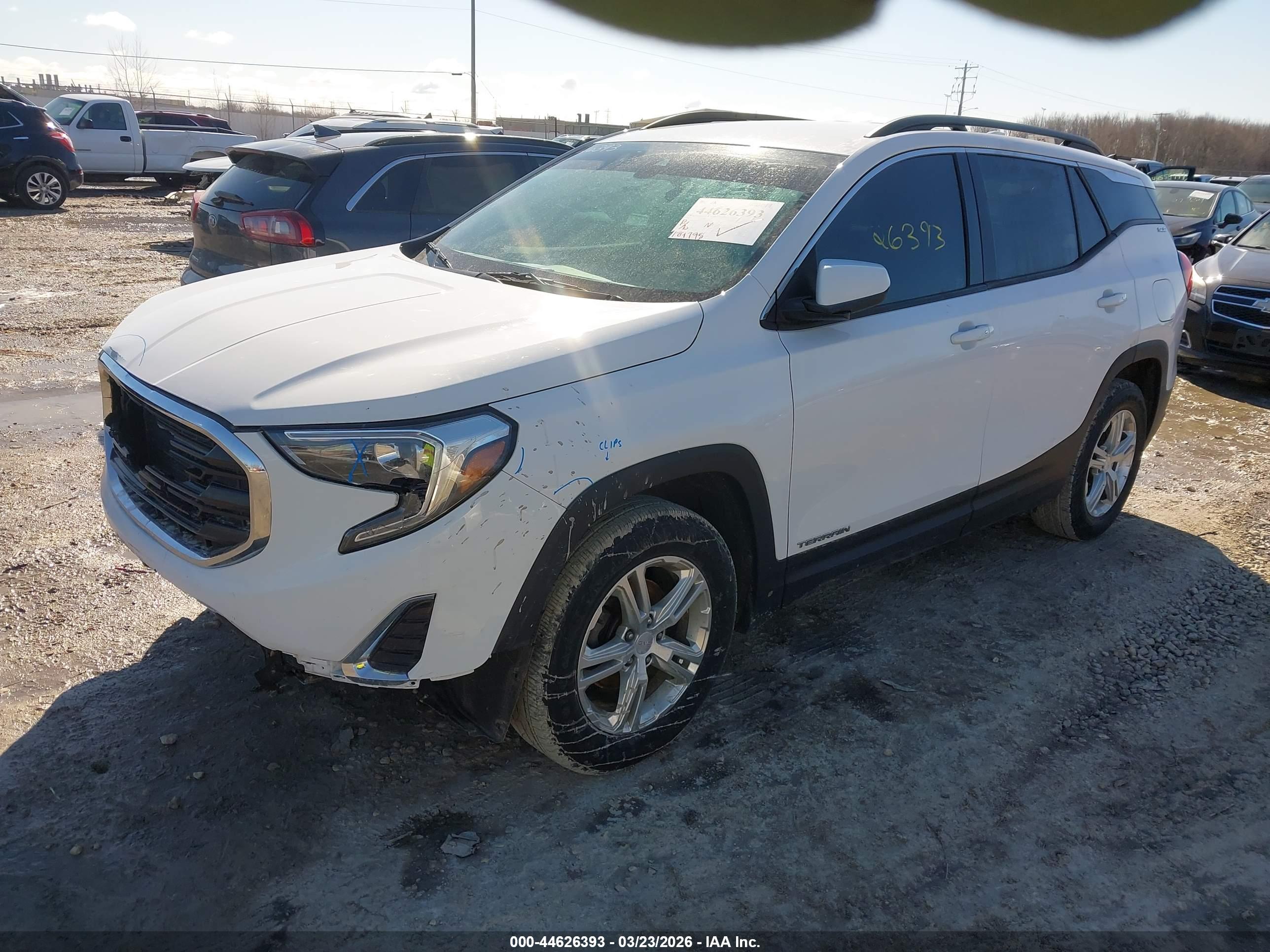 GMC TERRAIN image 2