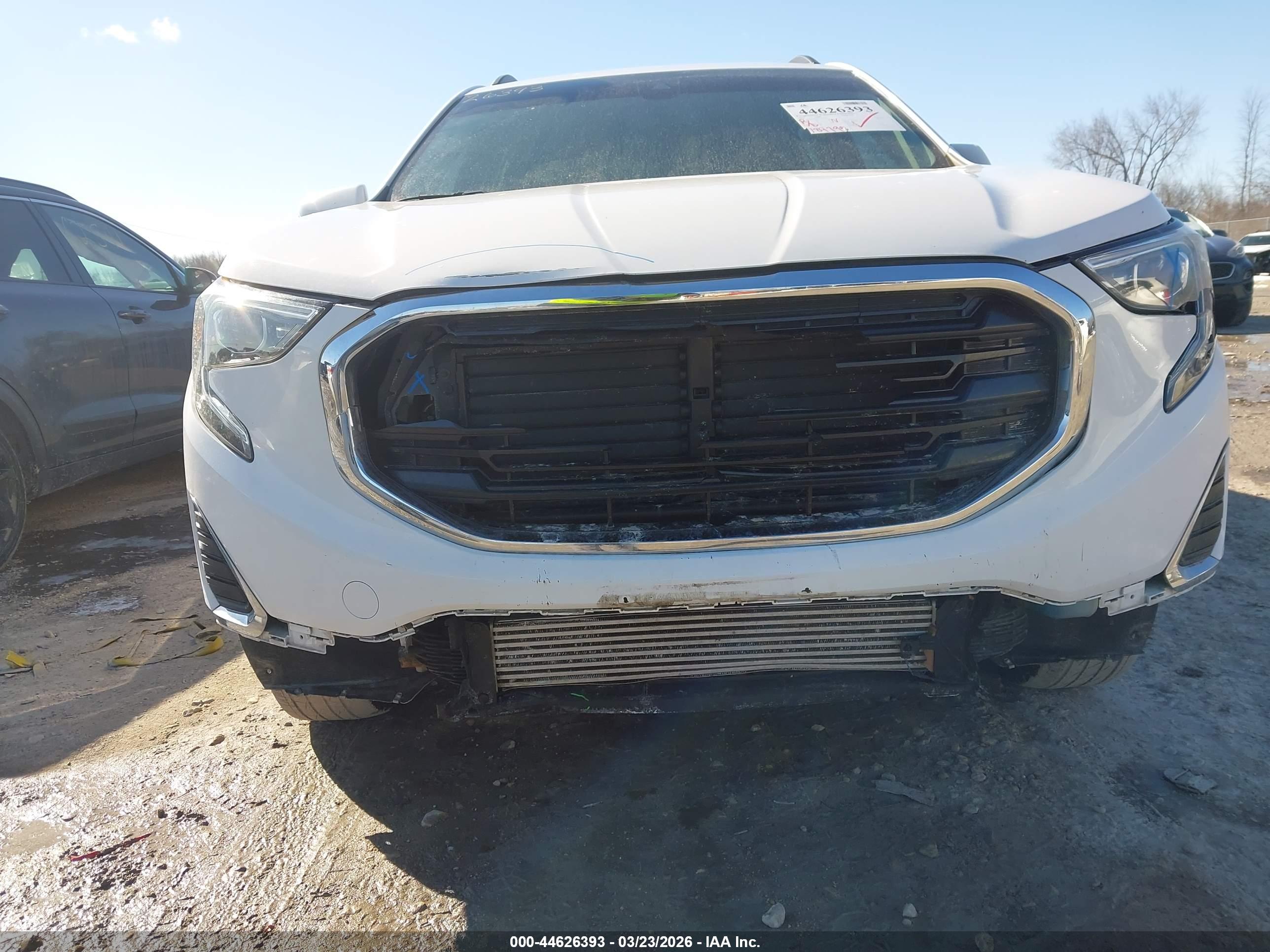 GMC TERRAIN image 6