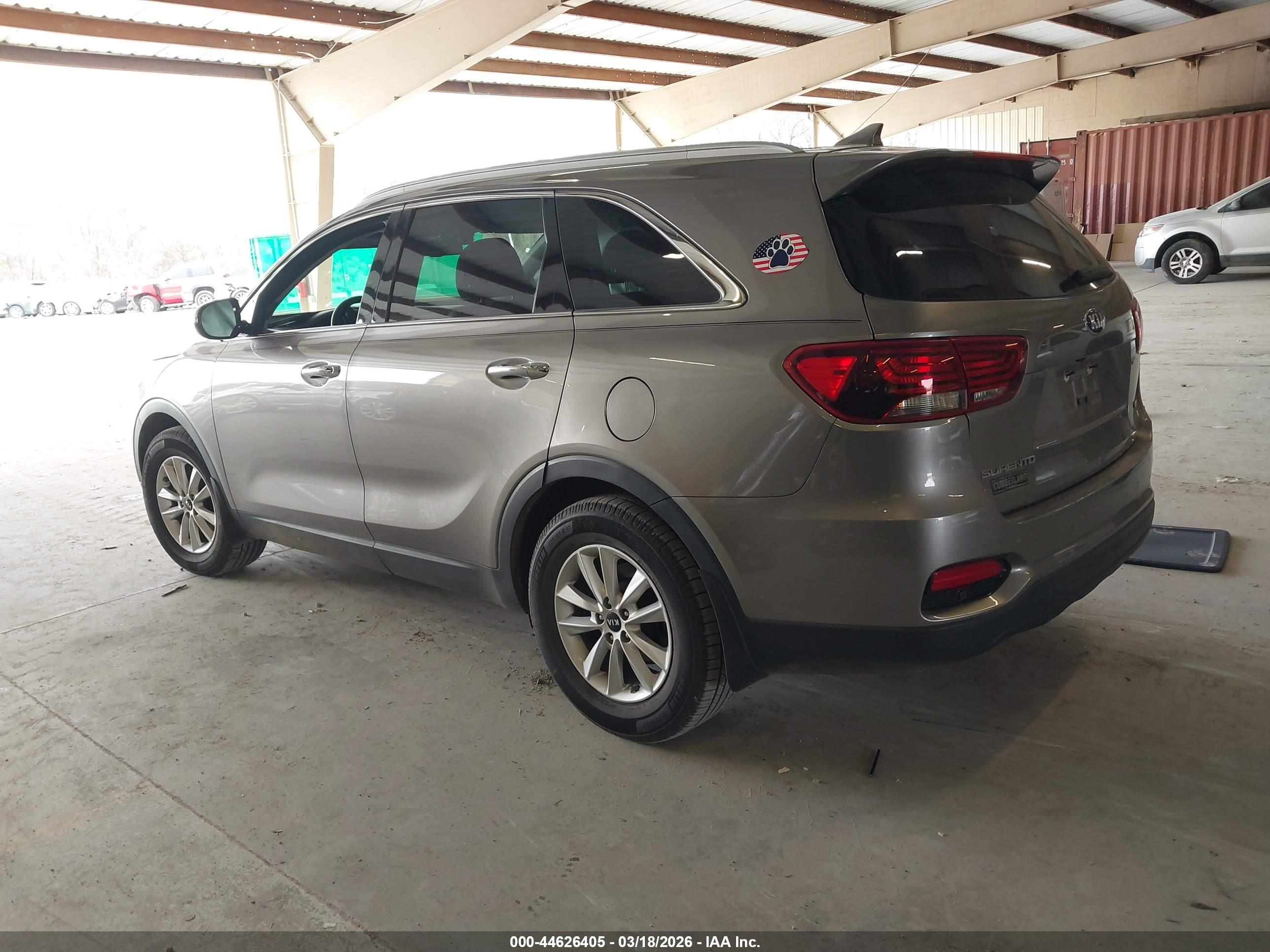 KIA SORENTO image 3