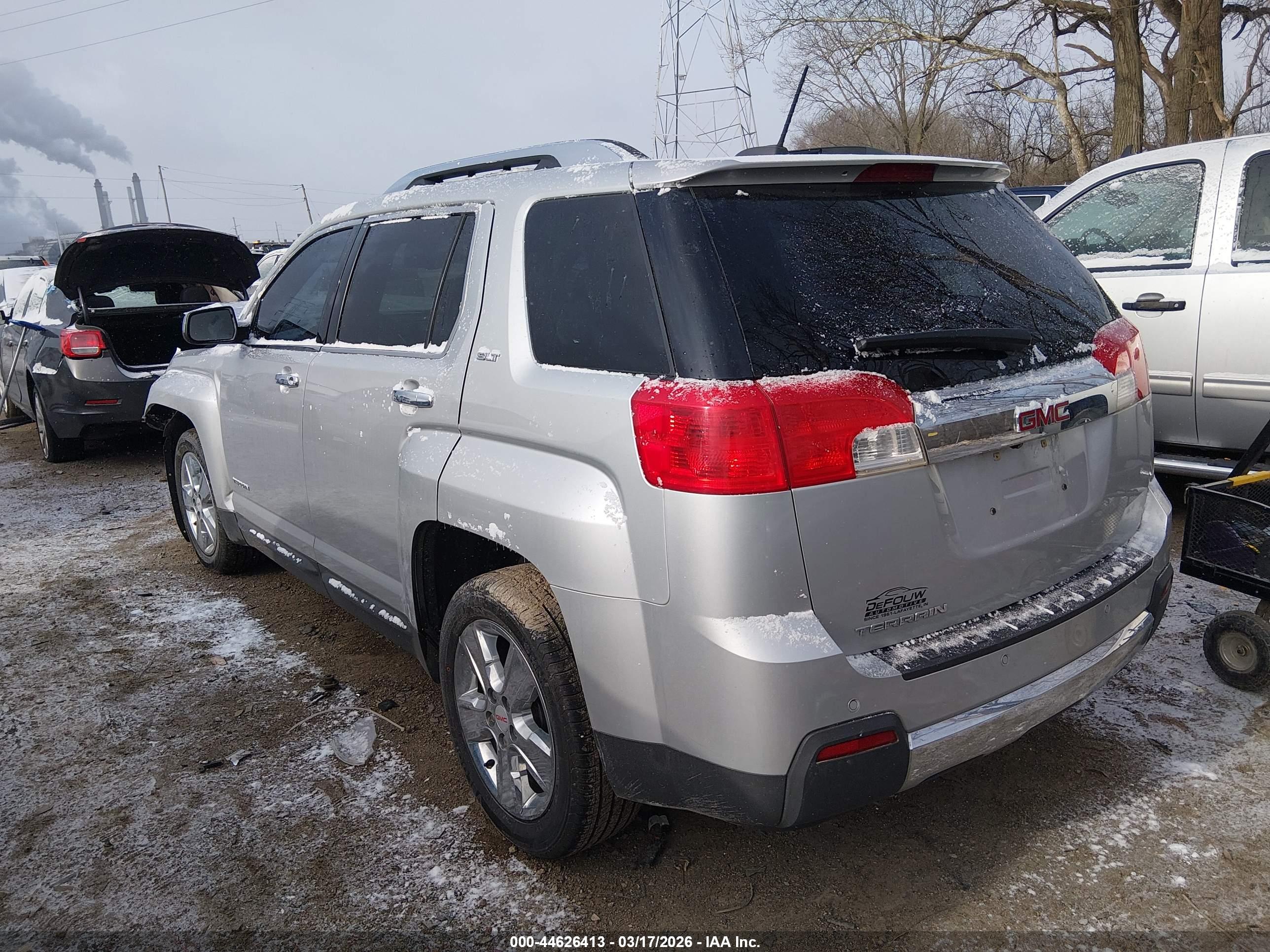 GMC TERRAIN image 3