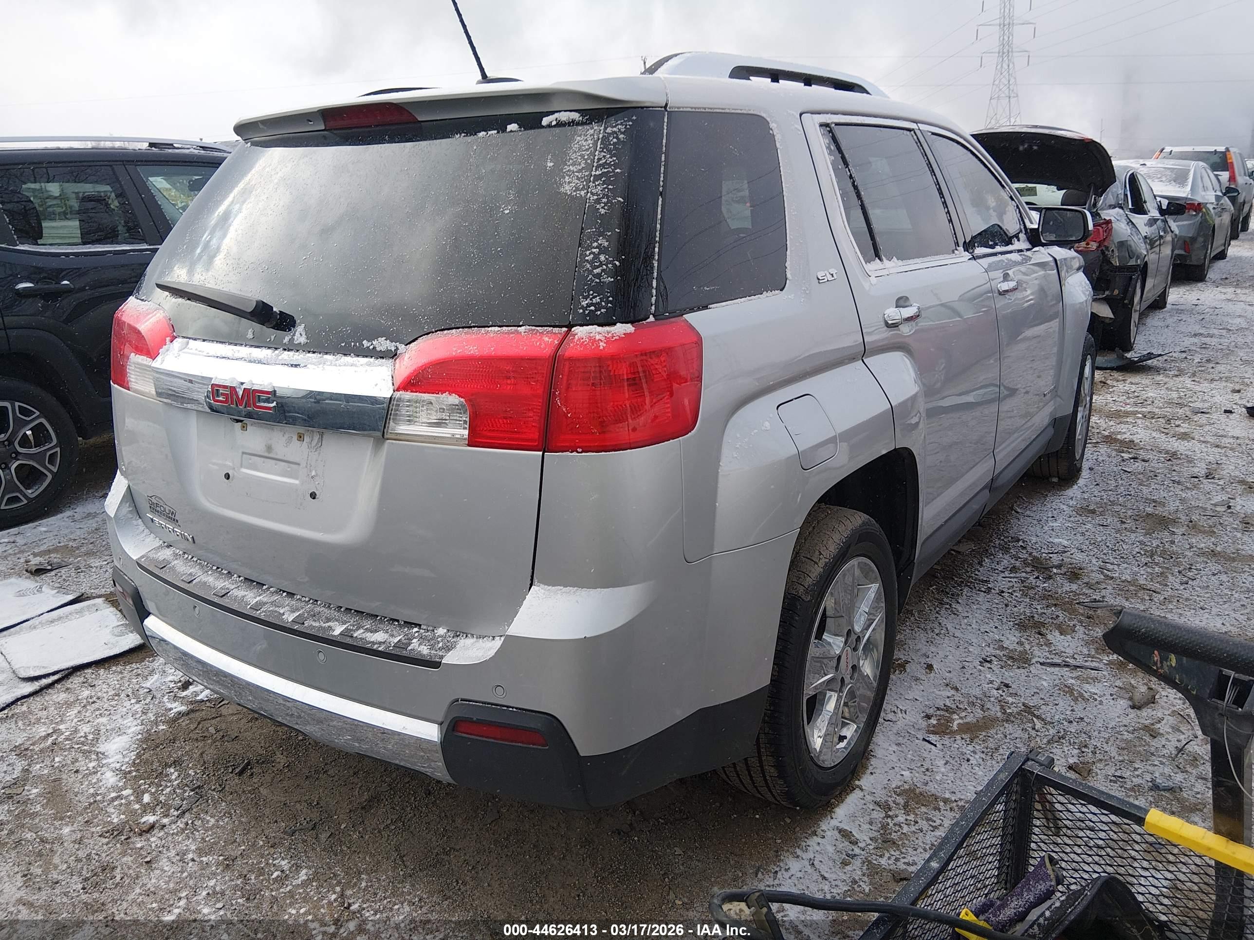 GMC TERRAIN image 4
