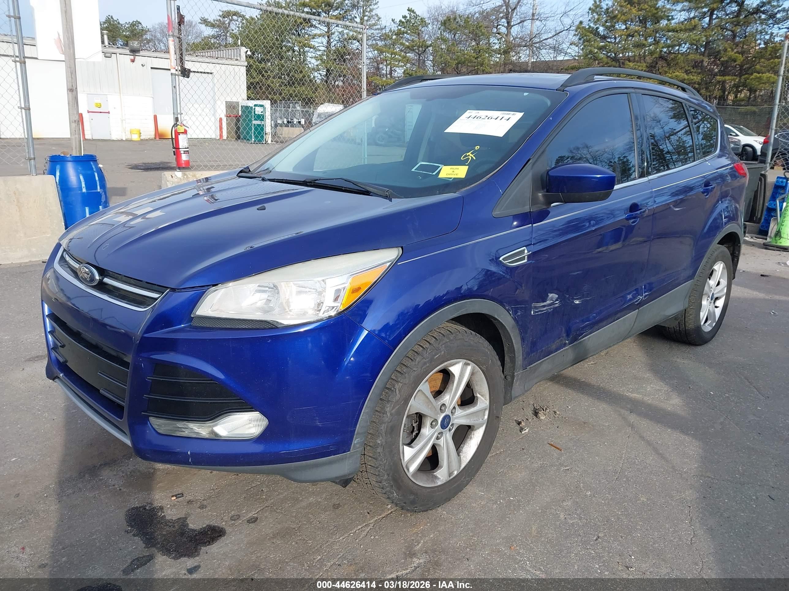 FORD ESCAPE image 2