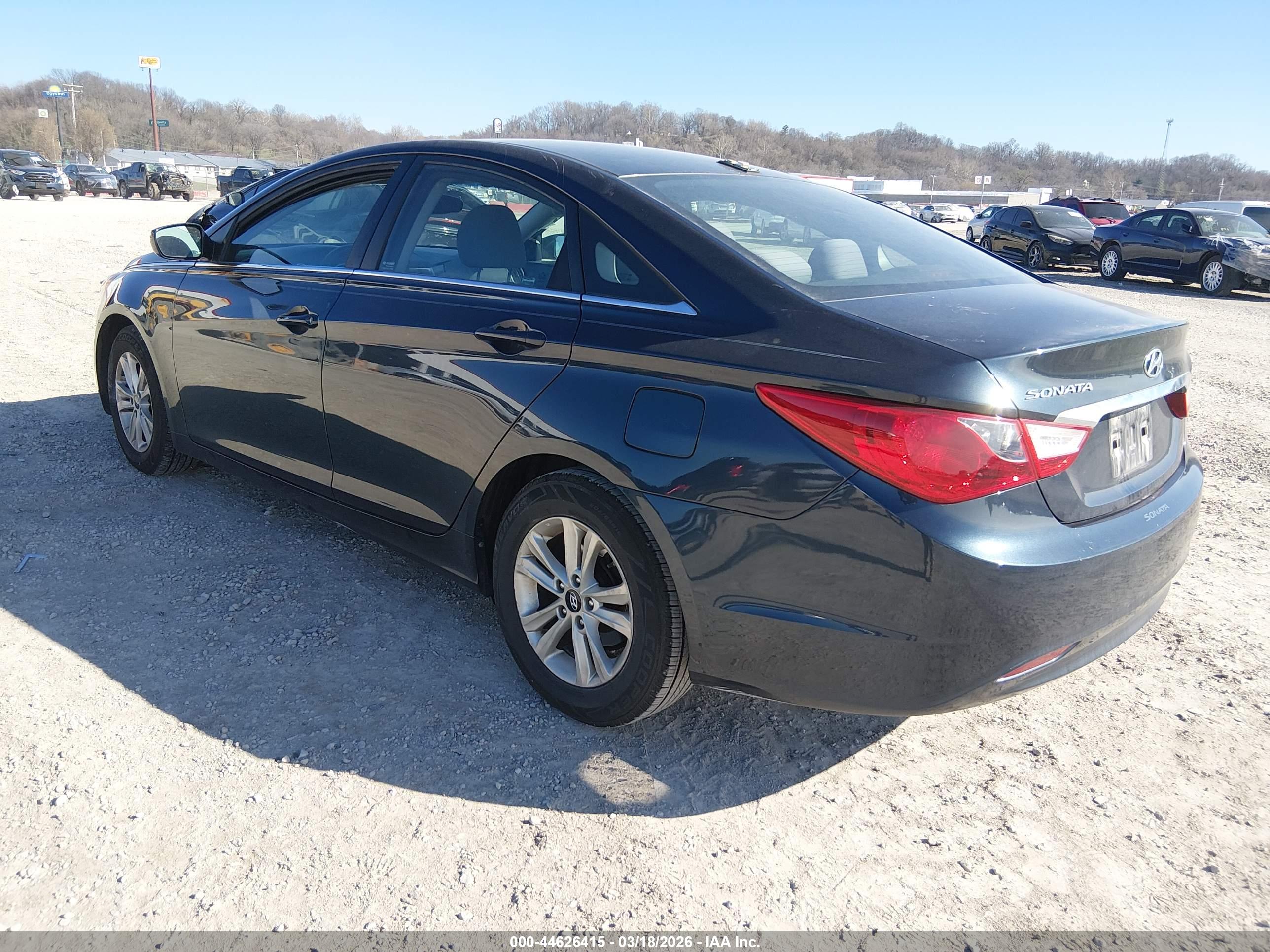 HYUNDAI SONATA image 3