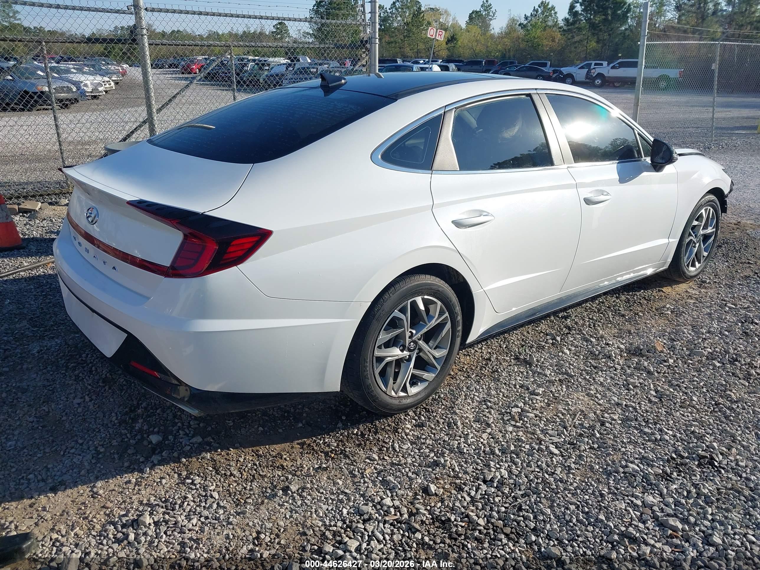 HYUNDAI SONATA image 4