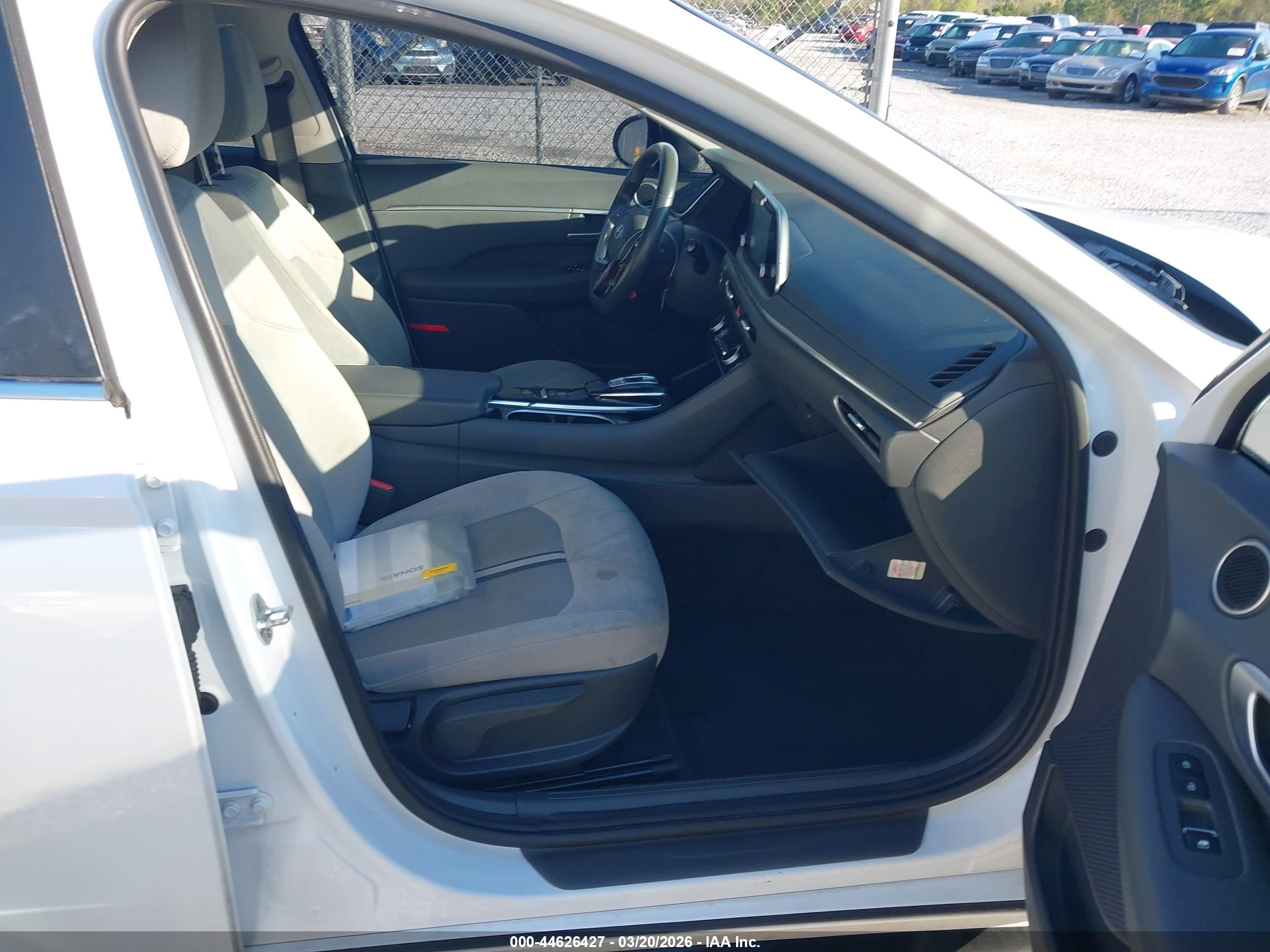 HYUNDAI SONATA image 5