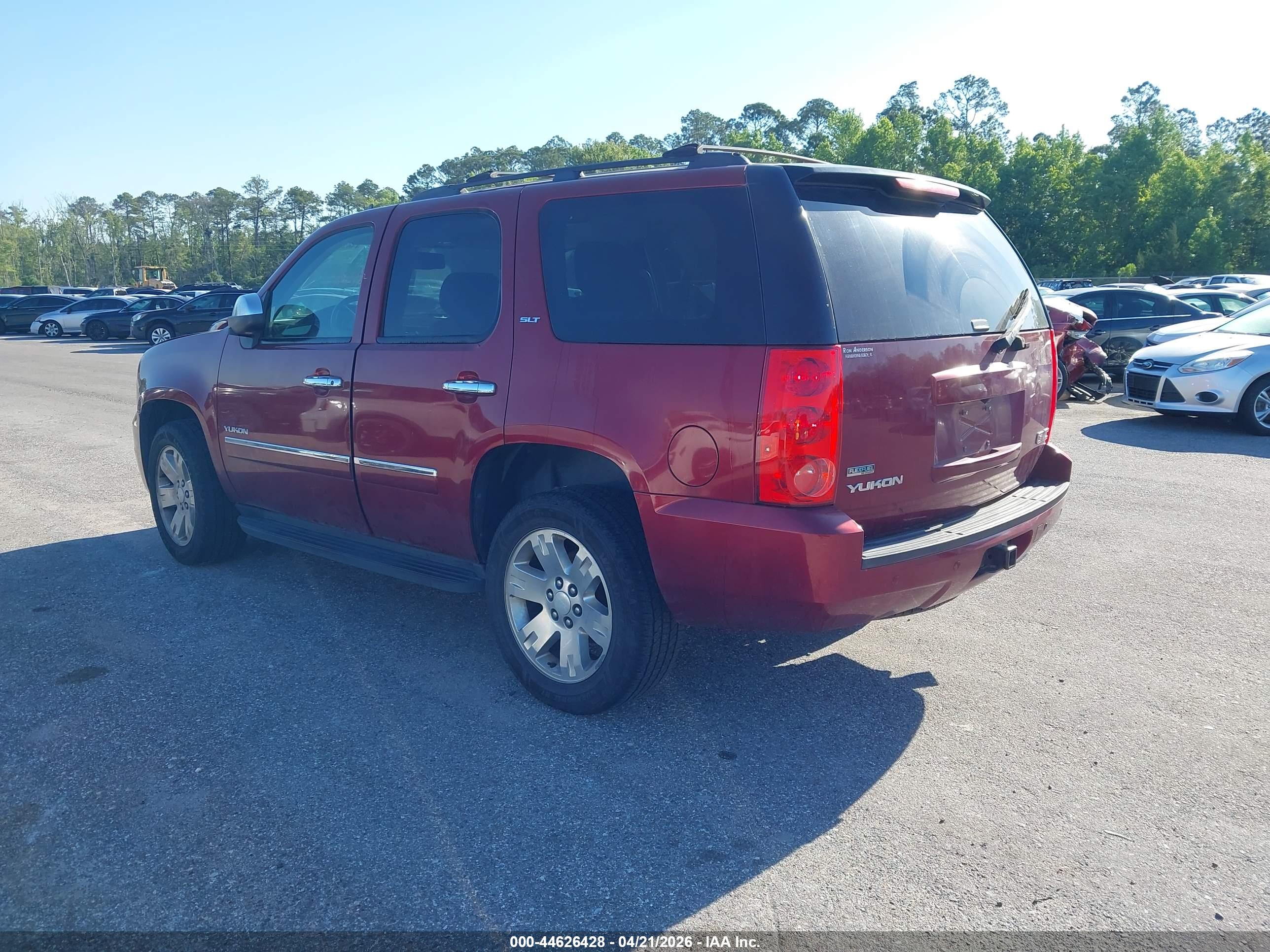 GMC YUKON image 3