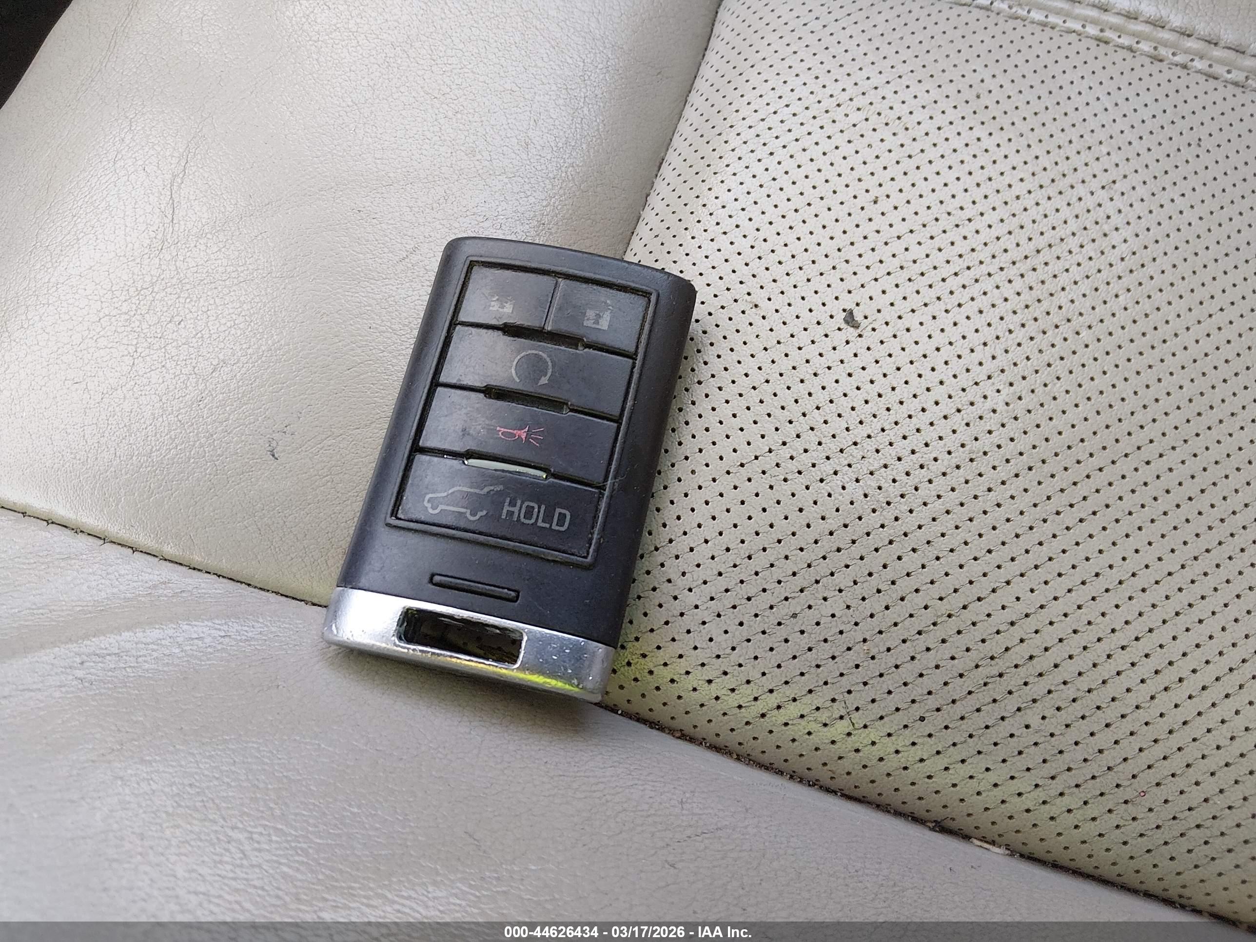 CADILLAC SRX image 11