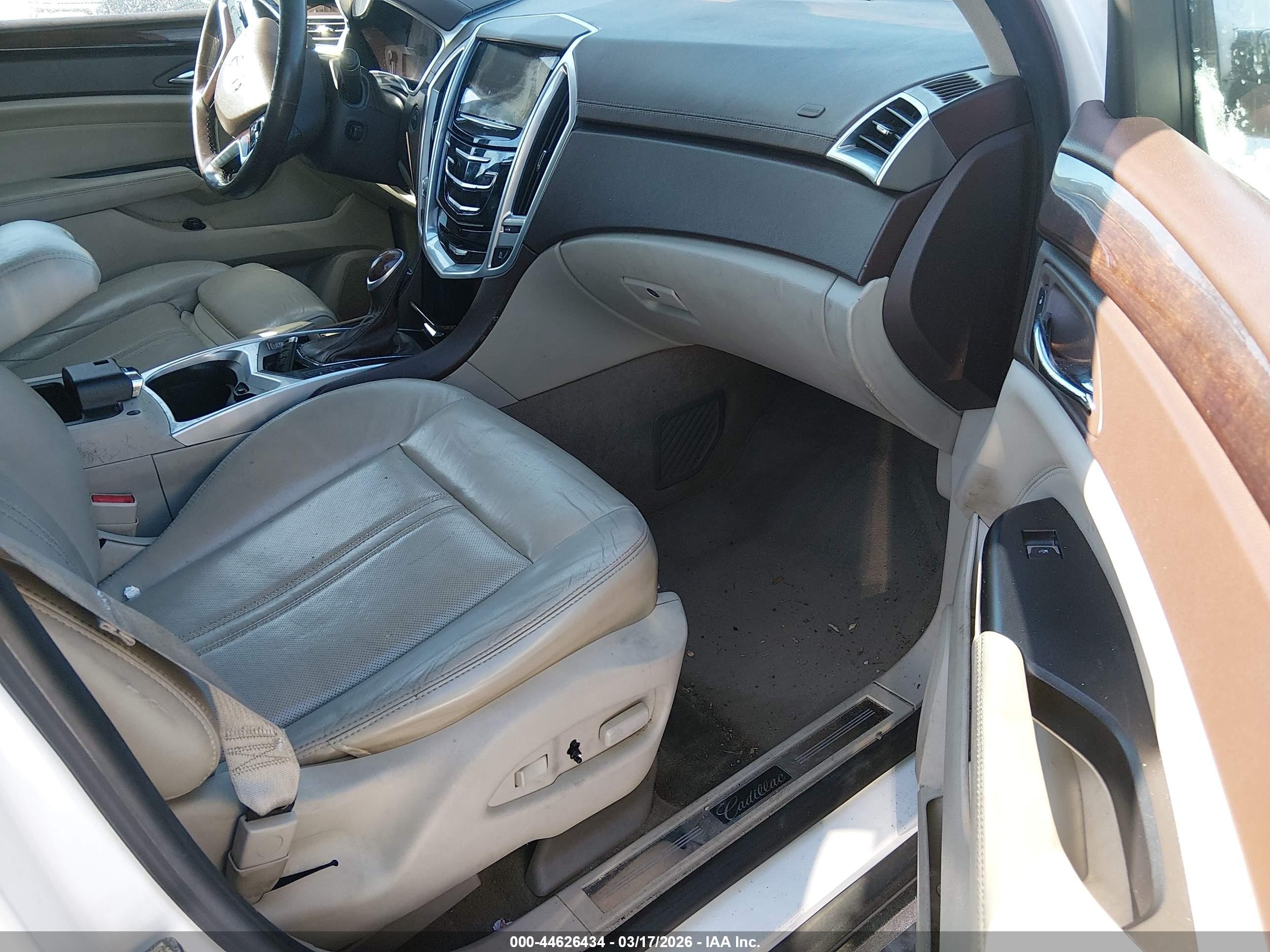 CADILLAC SRX image 5