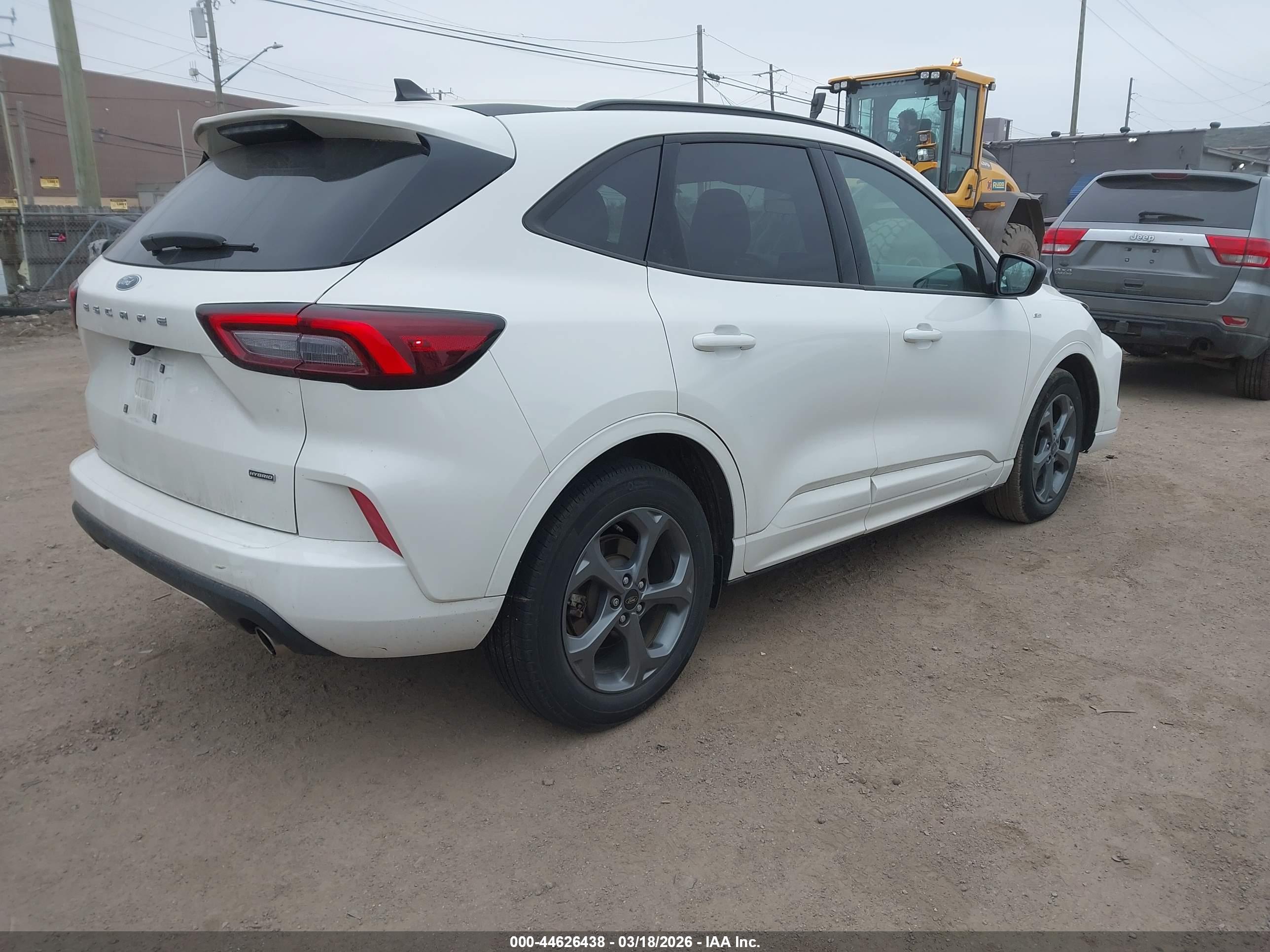 FORD ESCAPE image 4
