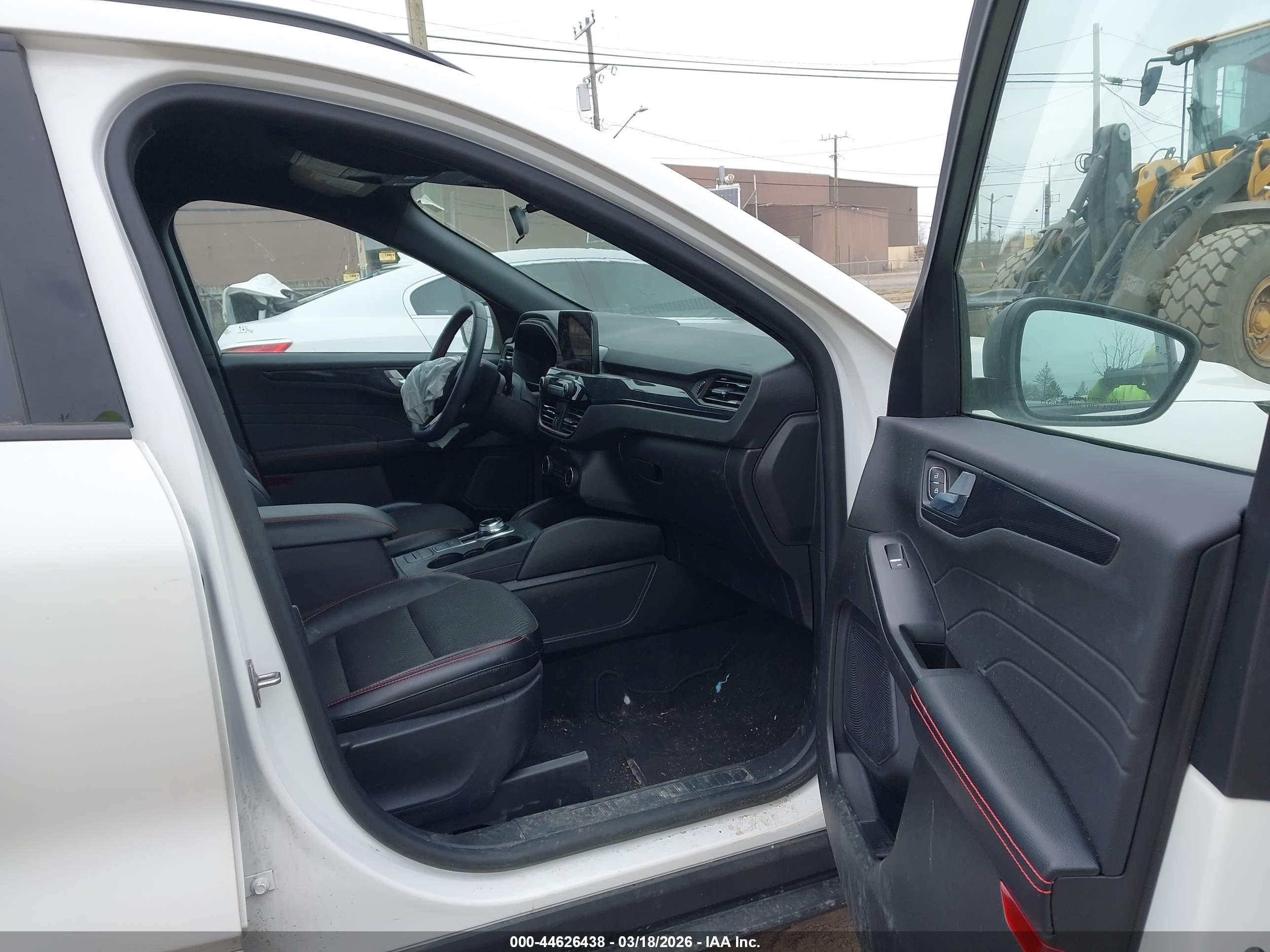 FORD ESCAPE image 5