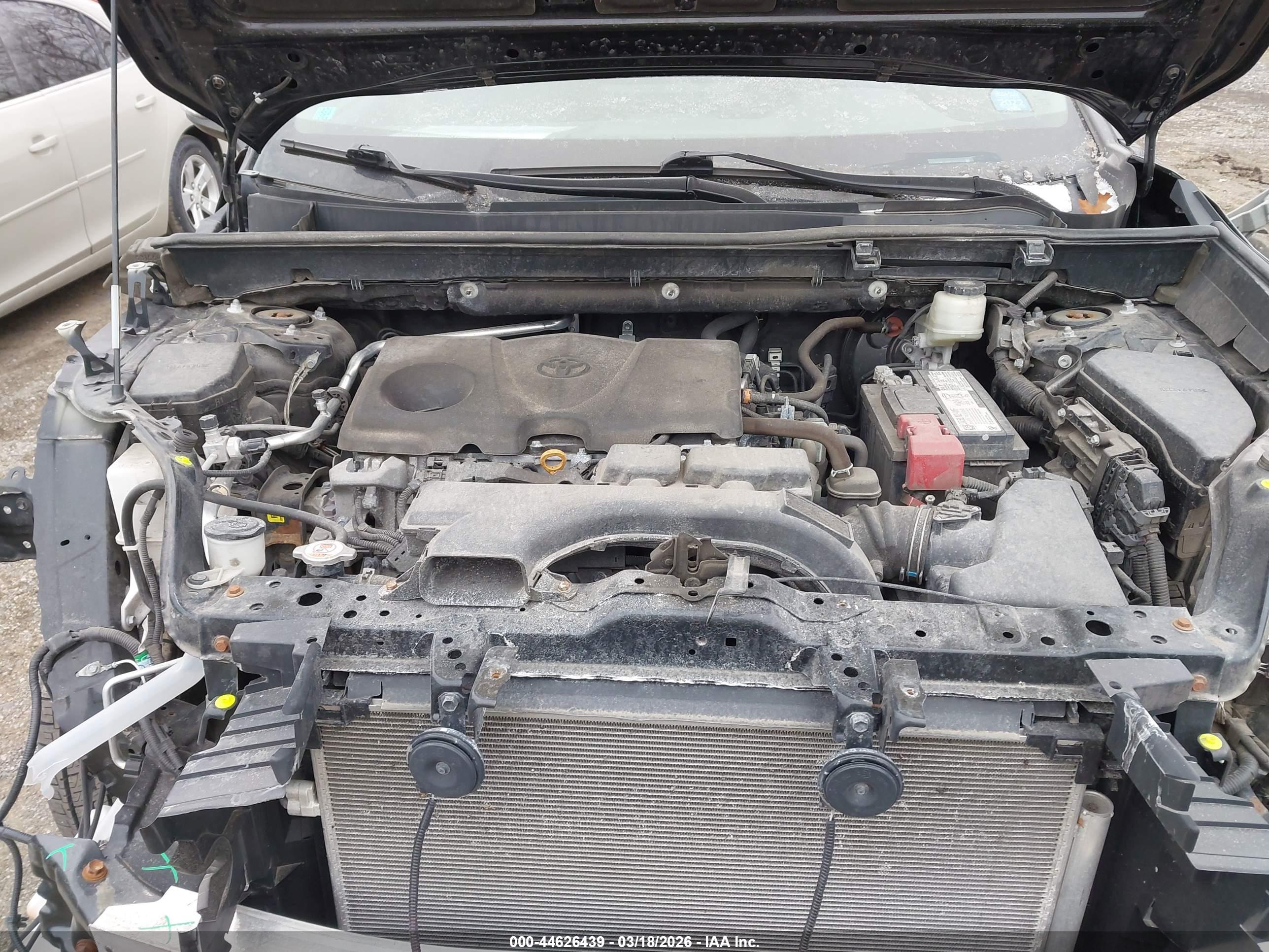 TOYOTA RAV4 image 10