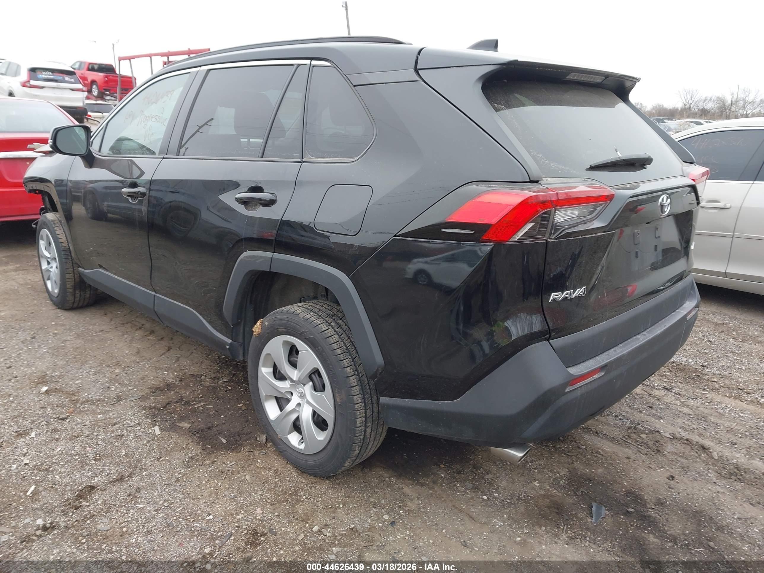 TOYOTA RAV4 image 3