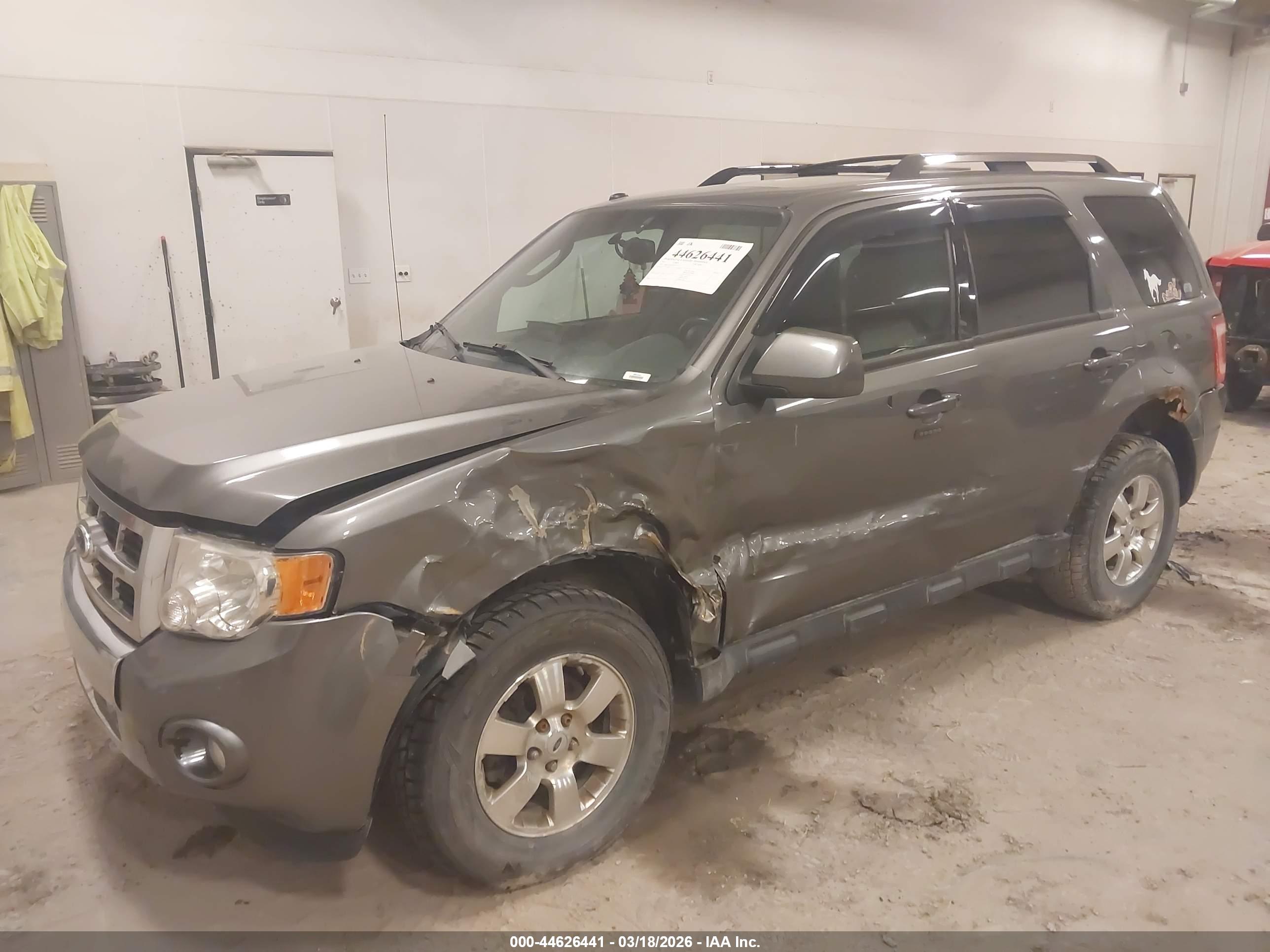 FORD ESCAPE image 2