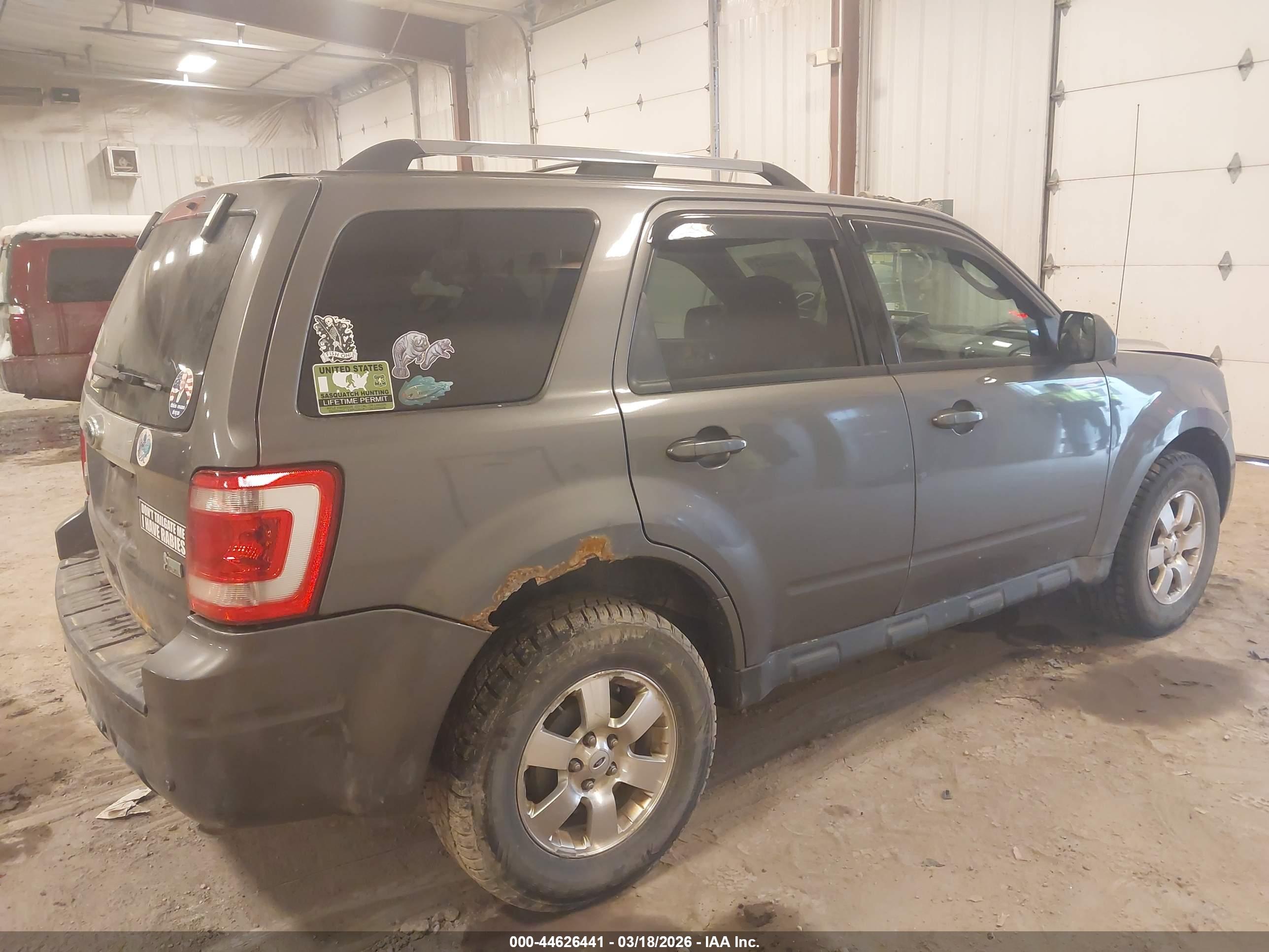 FORD ESCAPE image 4
