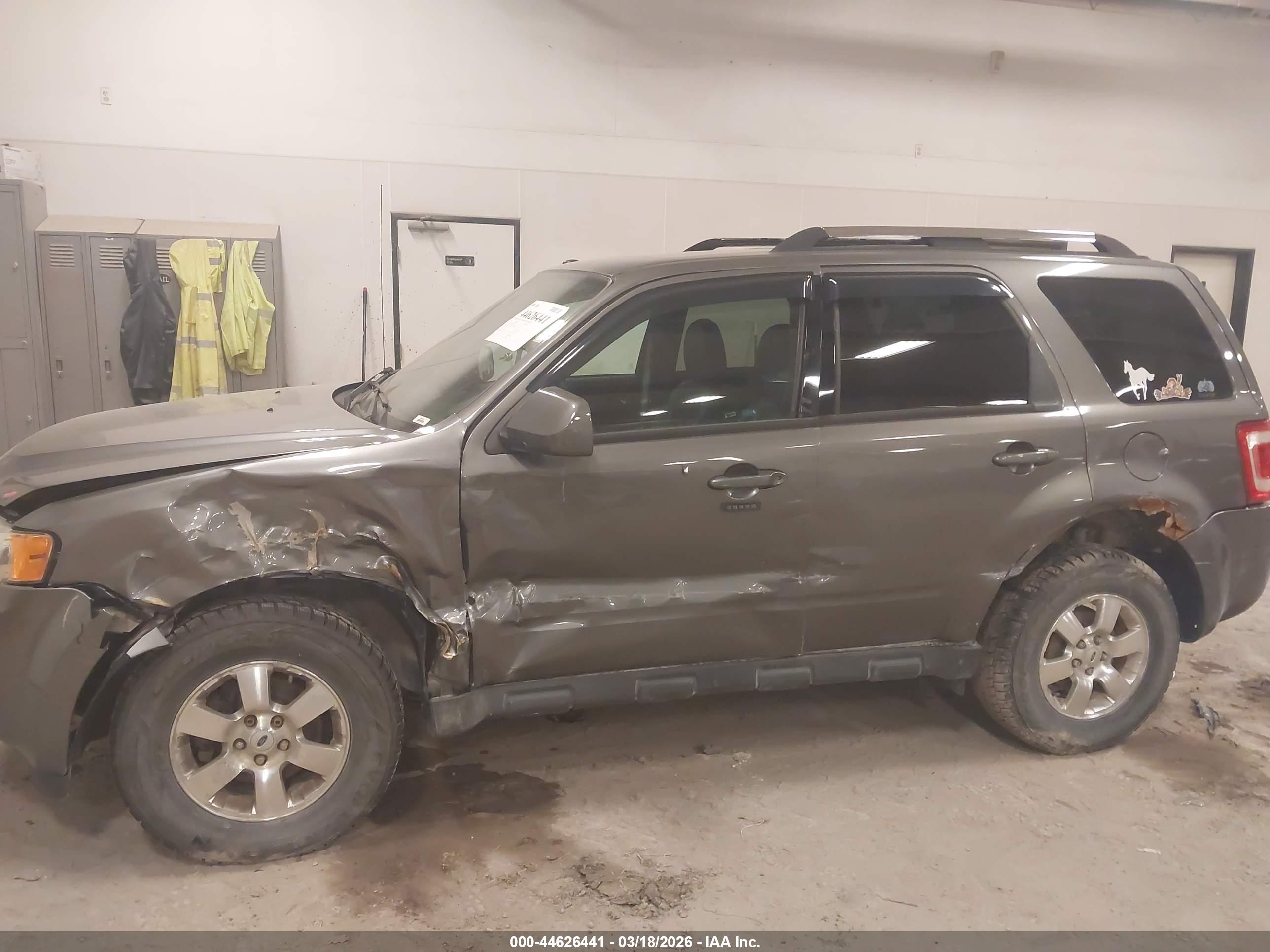 FORD ESCAPE image 6