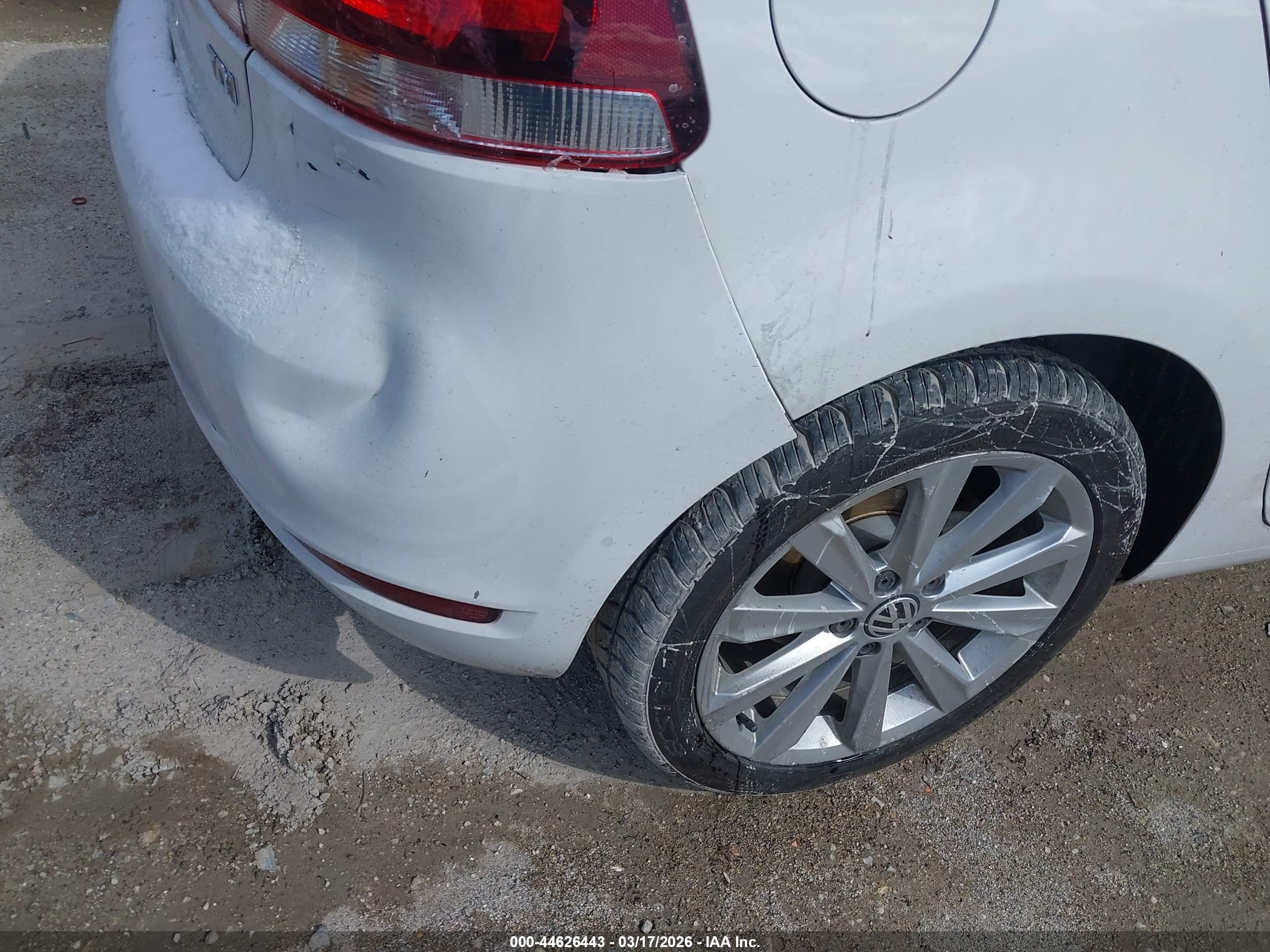 VOLKSWAGEN GOLF image 6