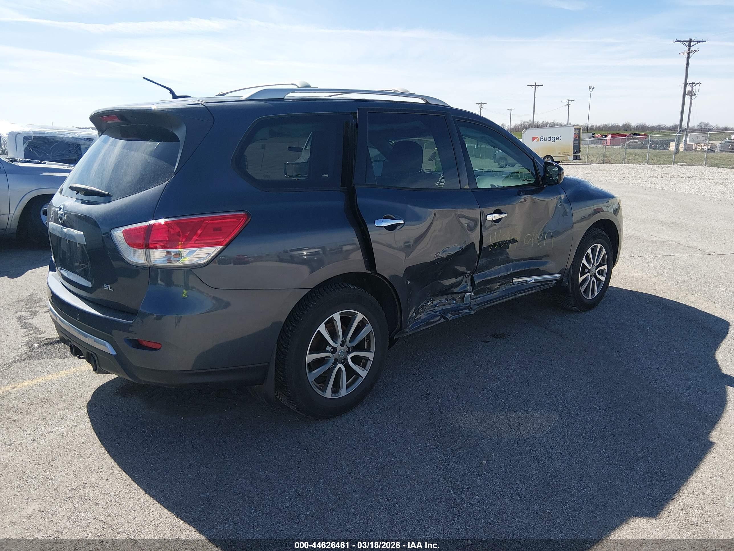 NISSAN PATHFINDER image 4