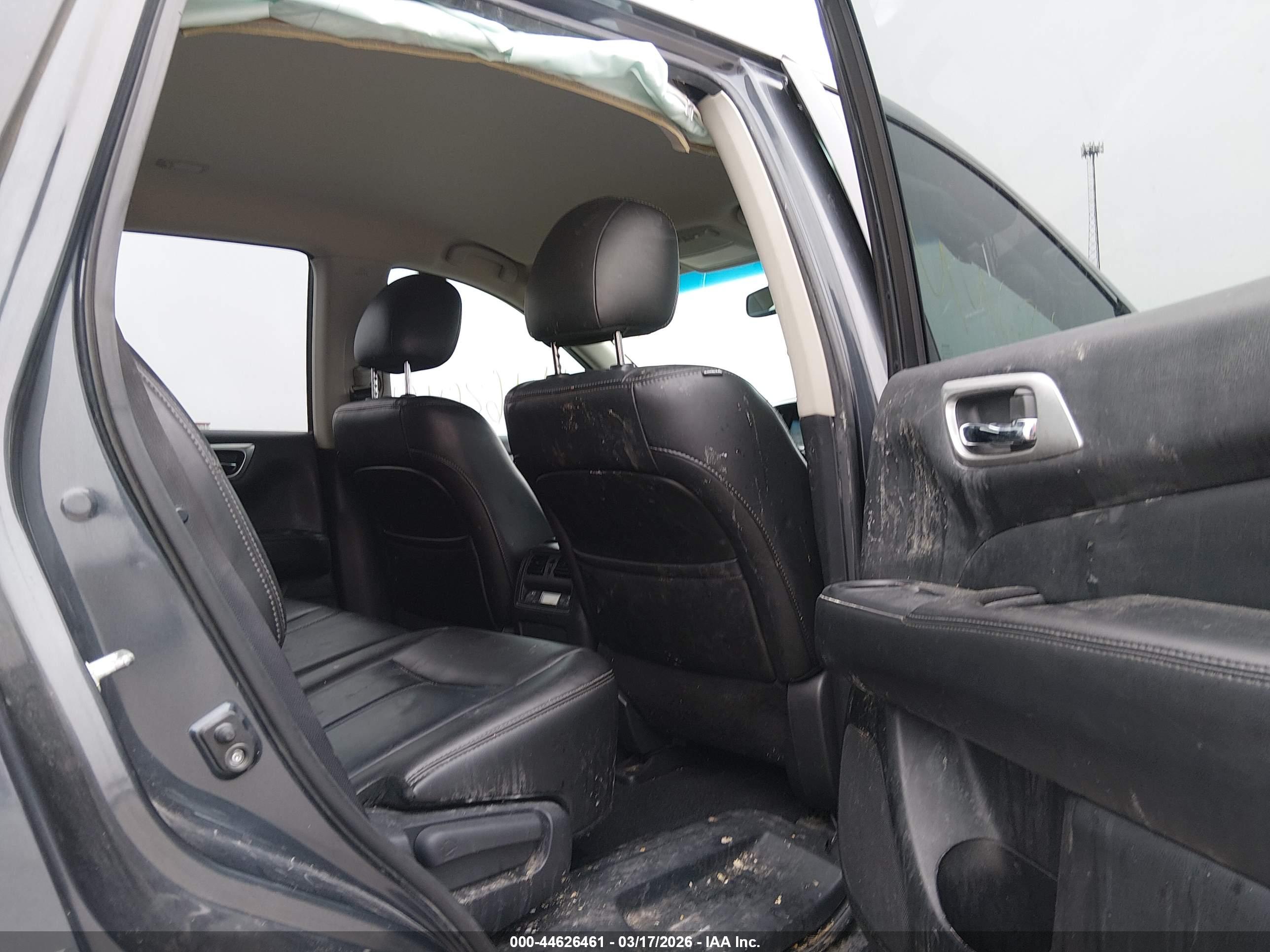 NISSAN PATHFINDER image 8